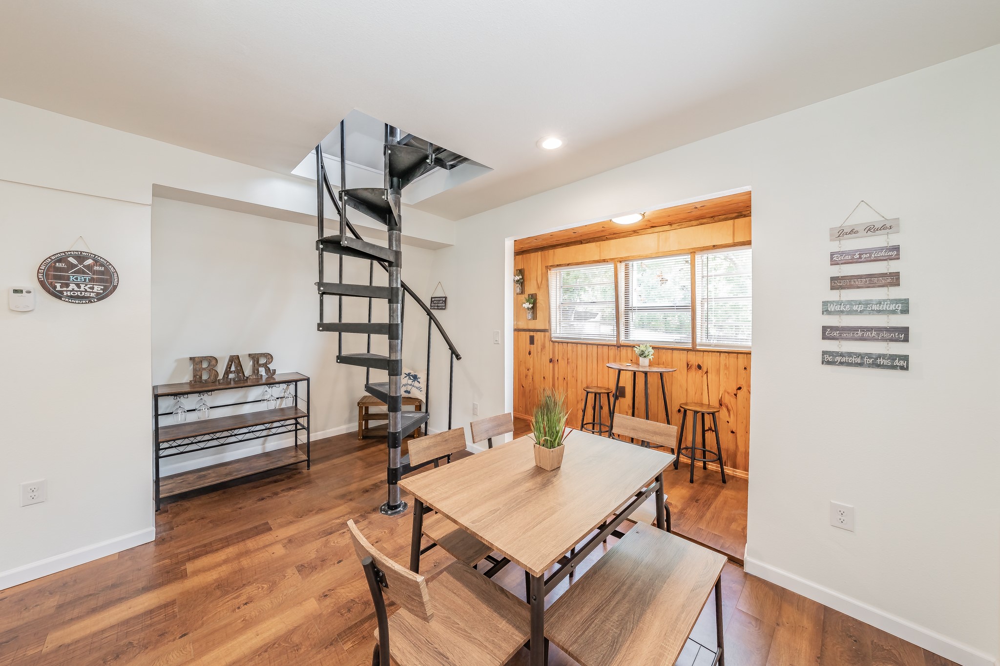 1129 Scenic Drive