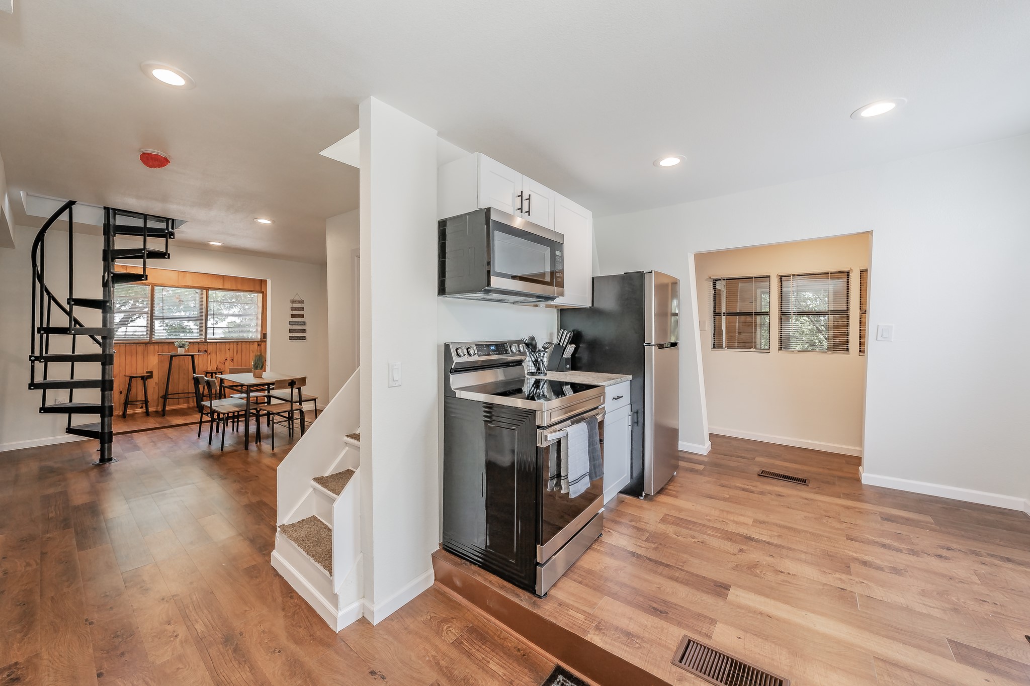 1129 Scenic Drive