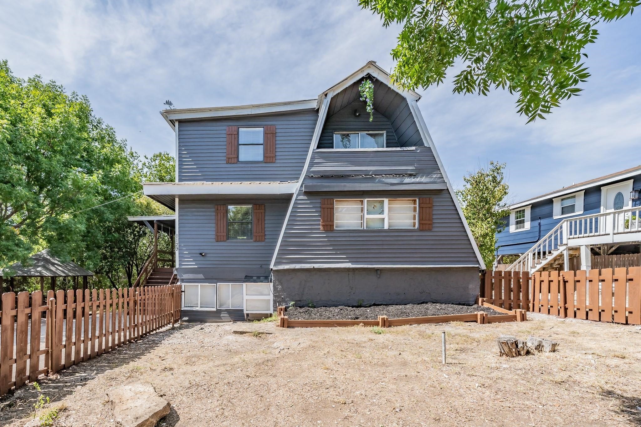 1129 Scenic Drive