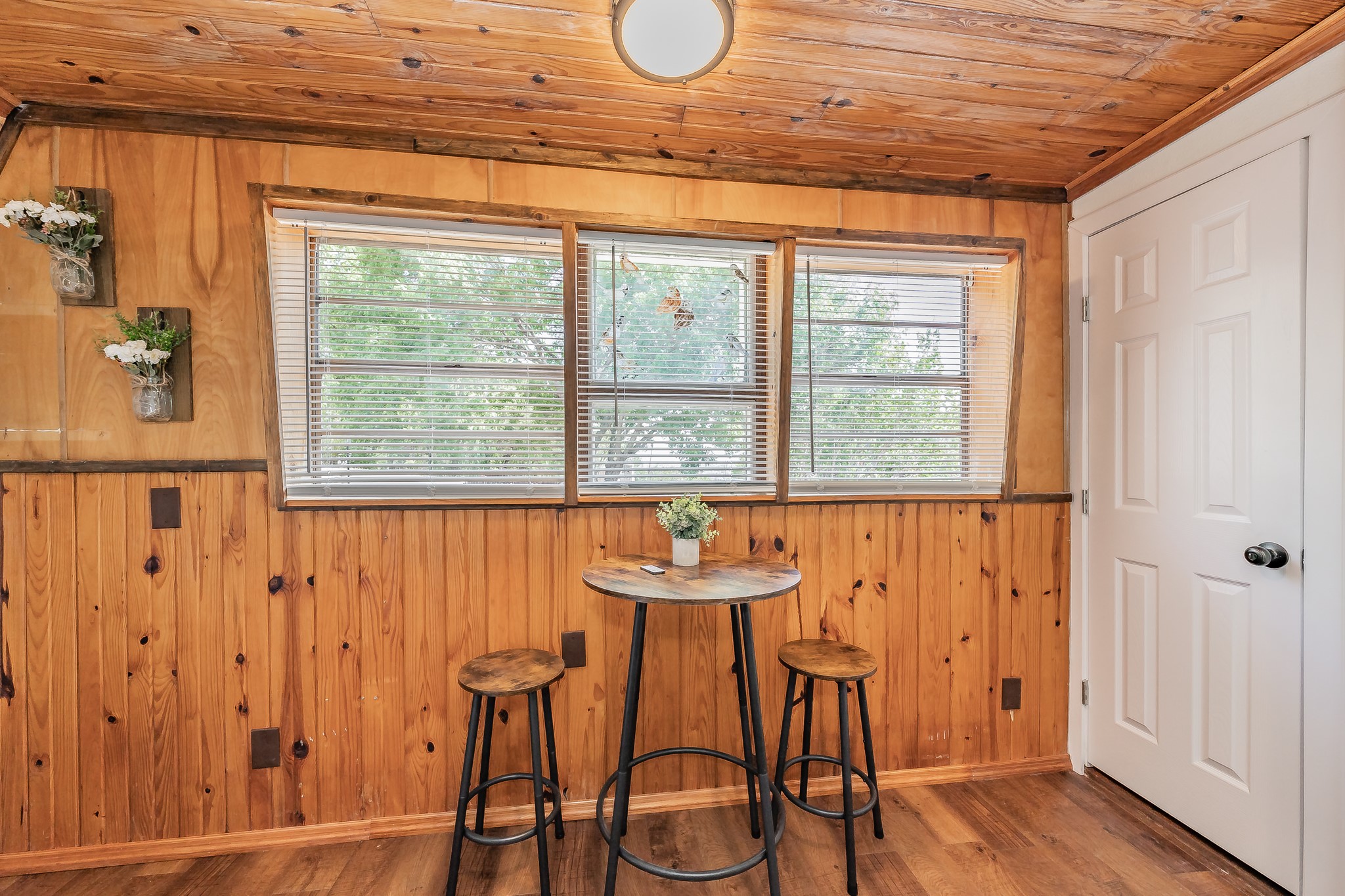 1129 Scenic Drive