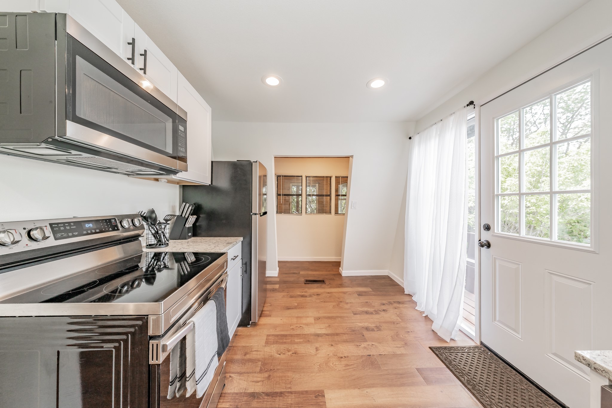 1129 Scenic Drive