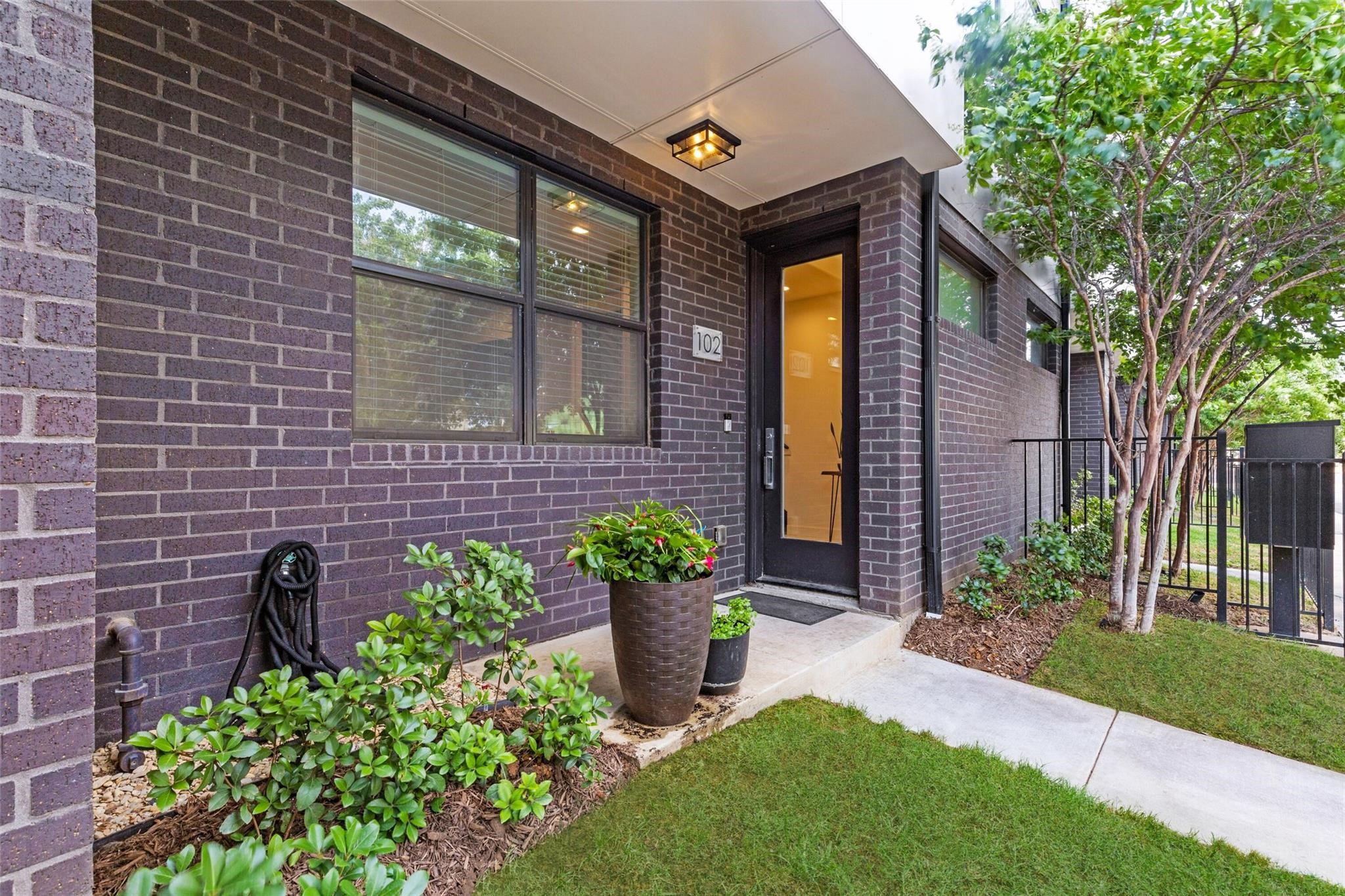 1625 Hickory Street 102