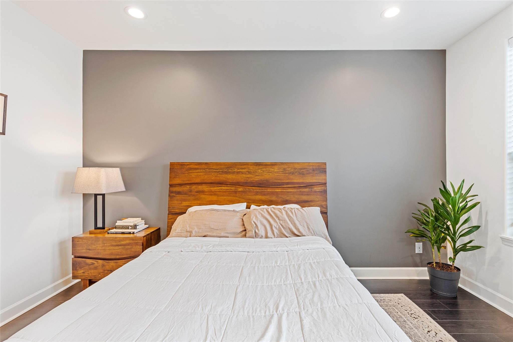 1625 Hickory Street 102