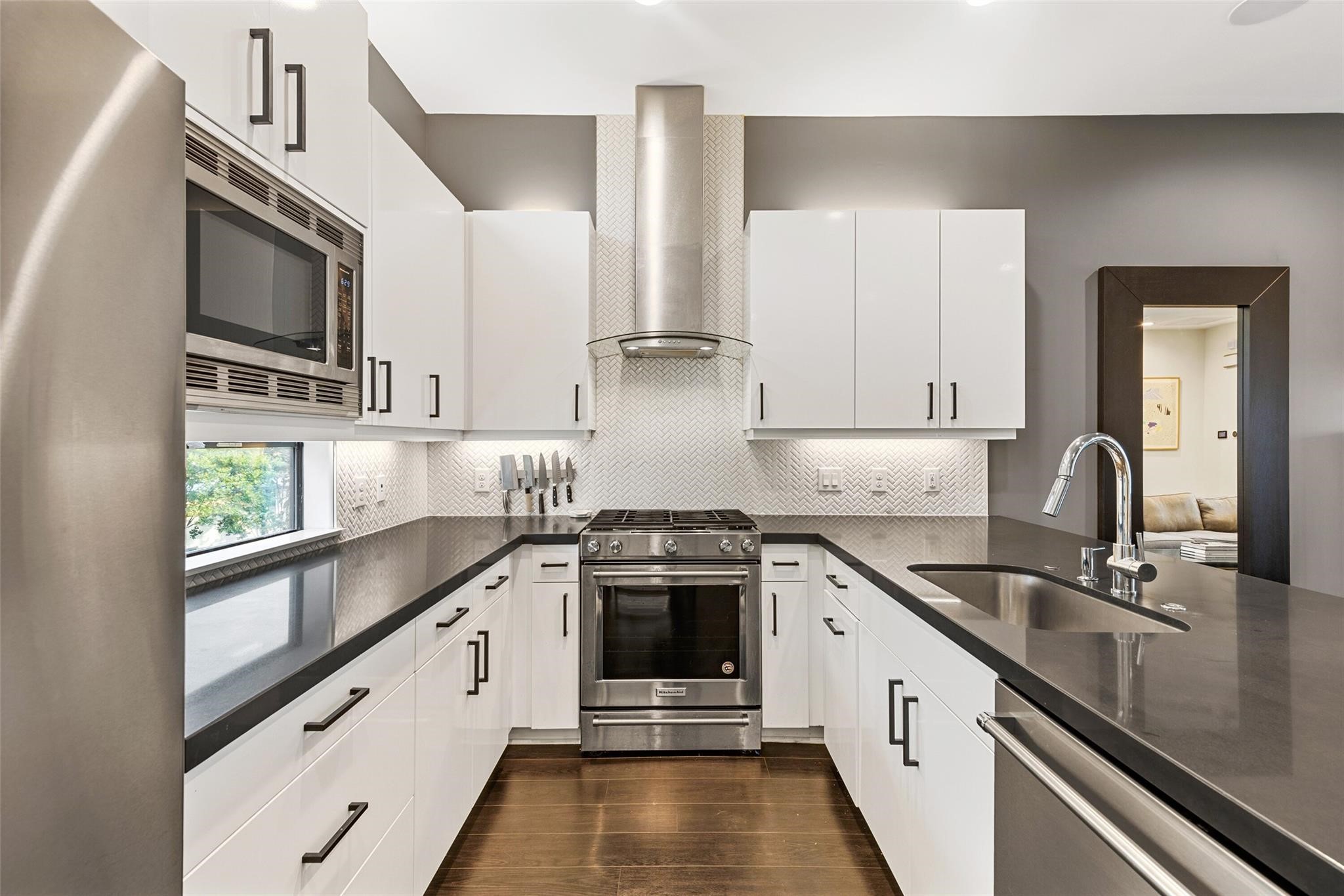 1625 Hickory Street 102