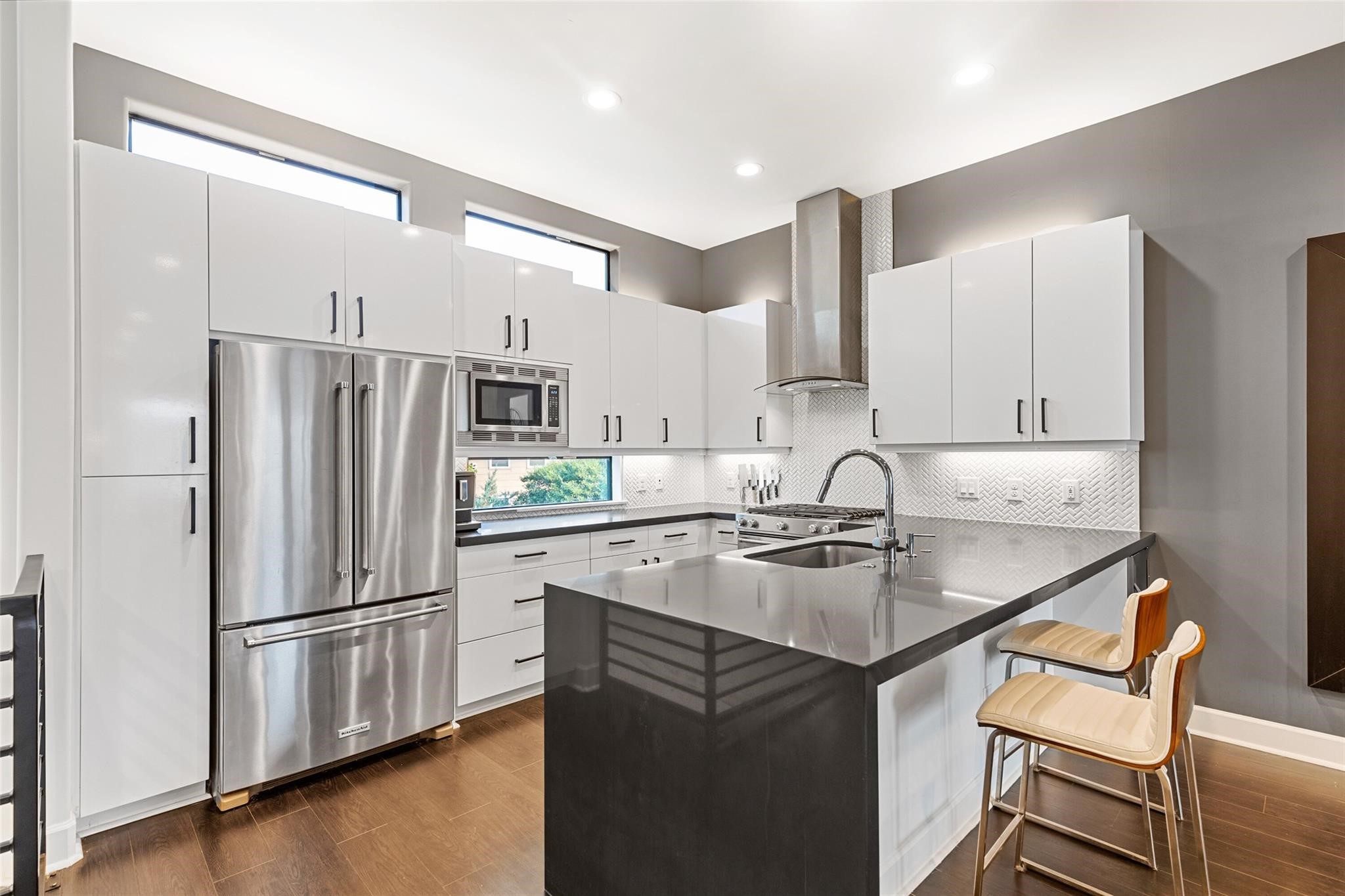 1625 Hickory Street 102