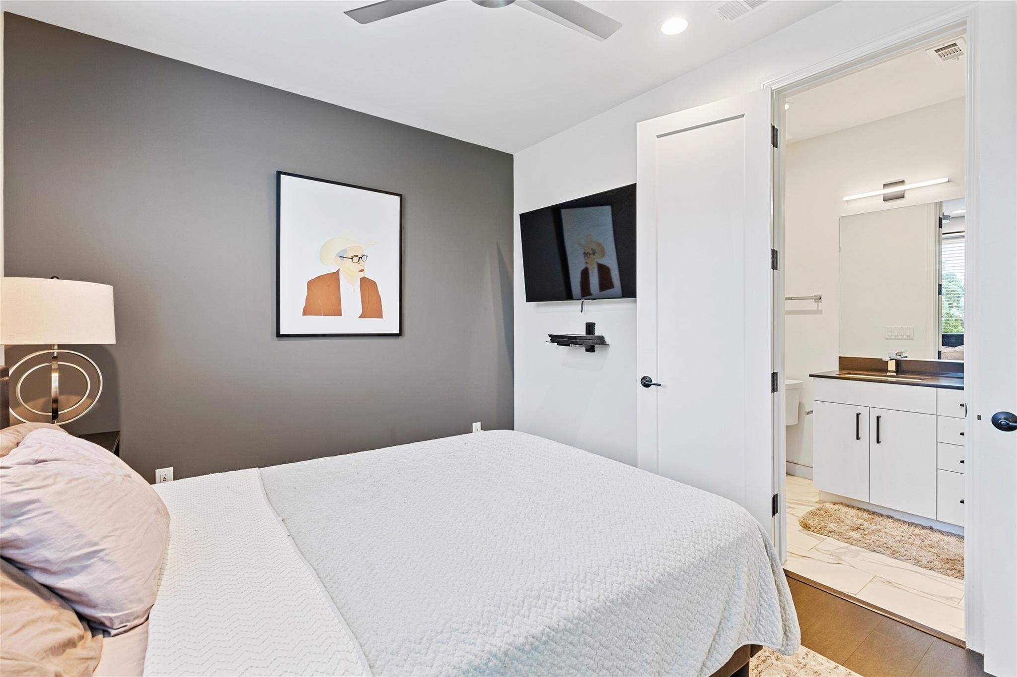 1625 Hickory Street 102