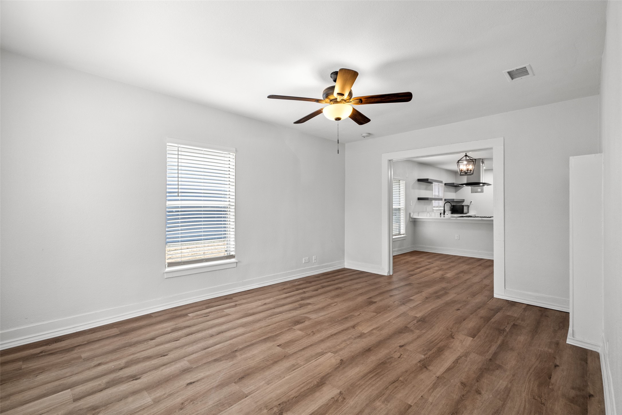 612 E Wall Street