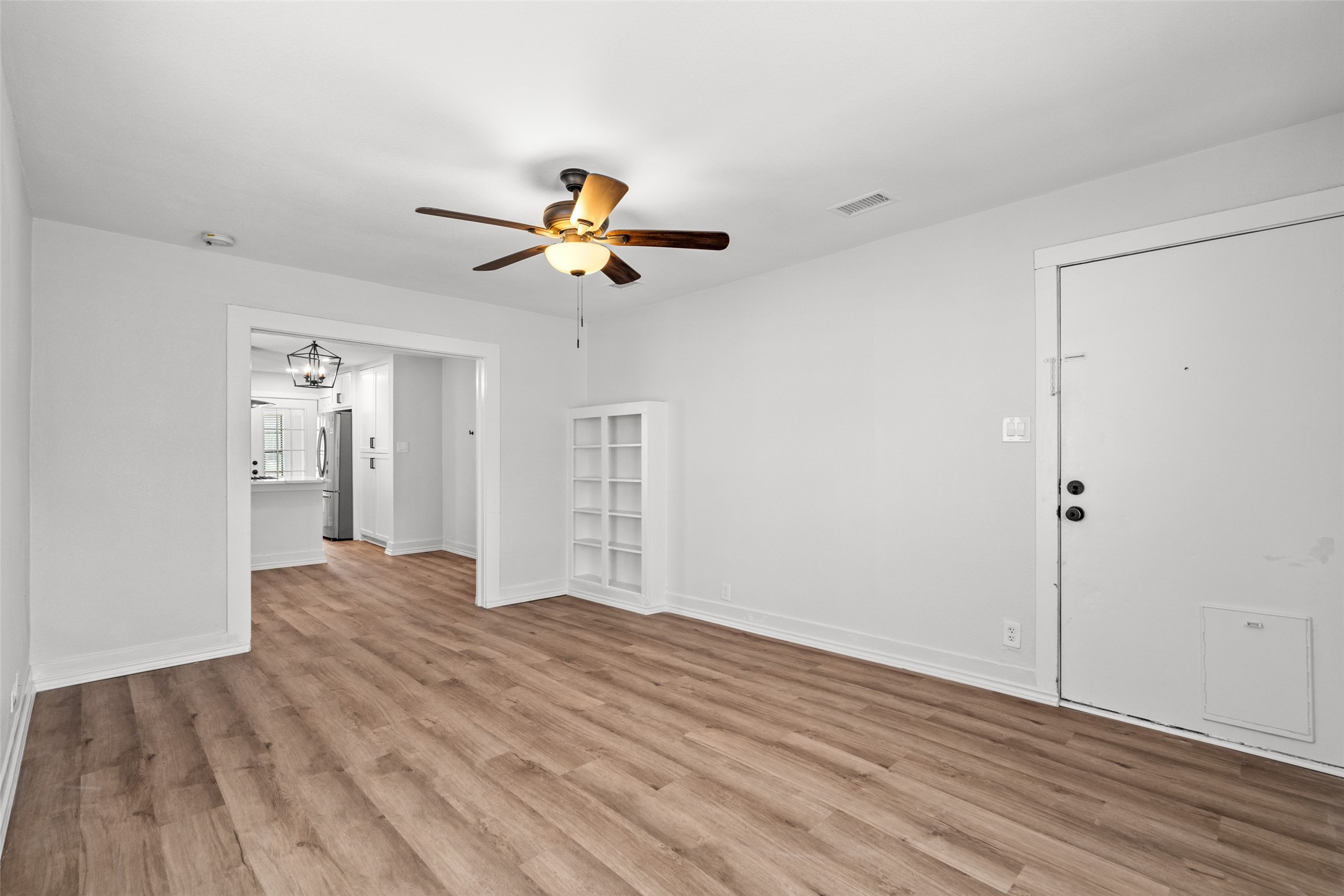 612 E Wall Street