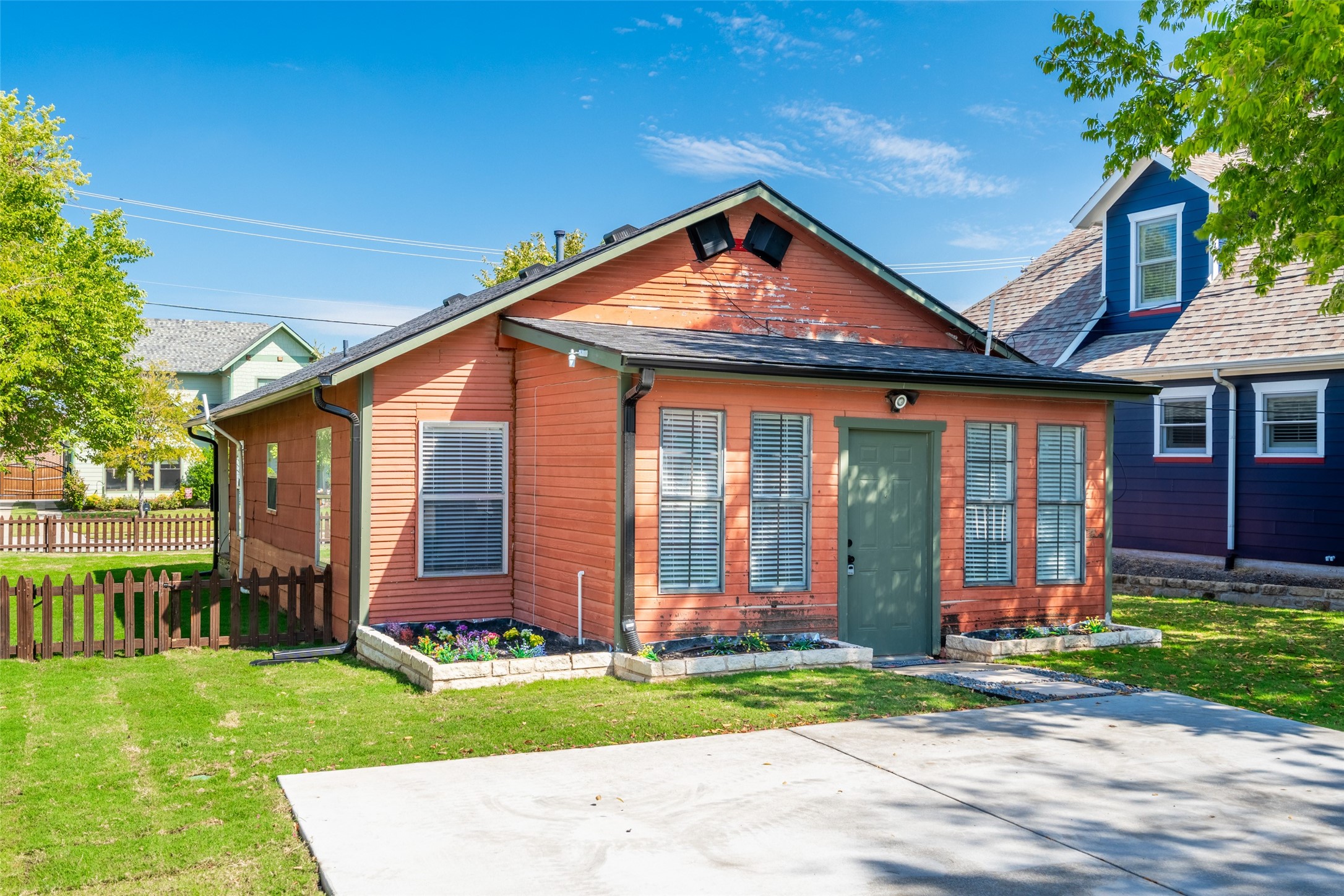 612 E Wall Street