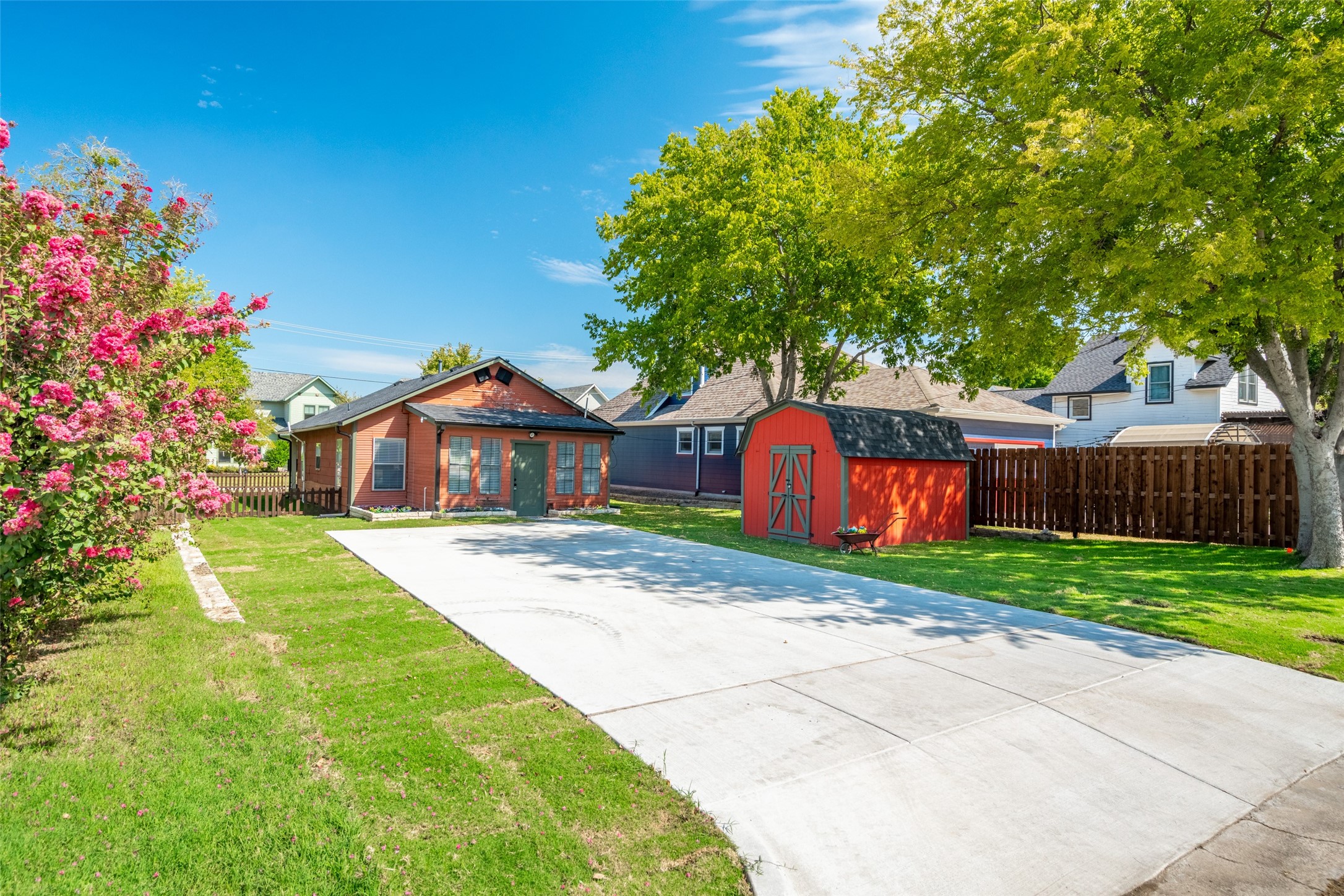 612 E Wall Street