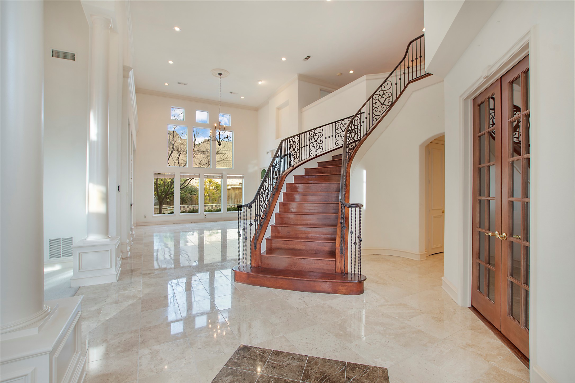 8931 Guernsey Lane