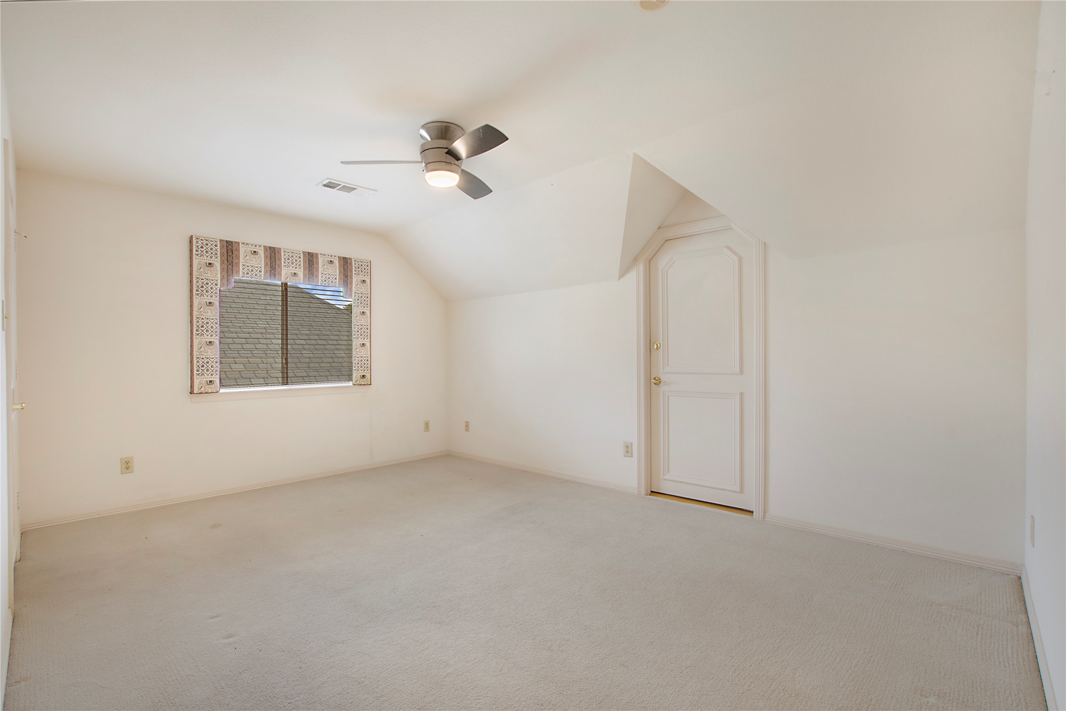 8931 Guernsey Lane