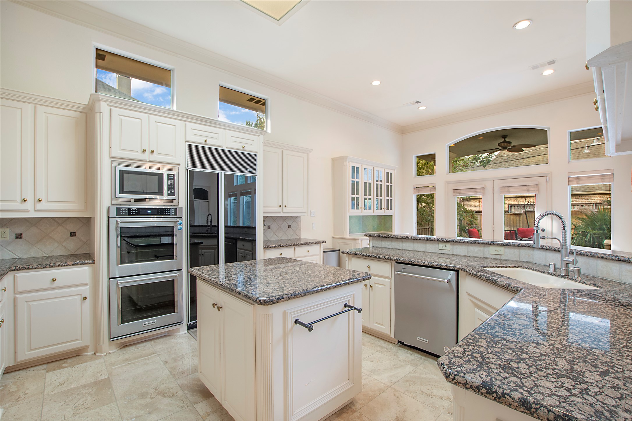 8931 Guernsey Lane