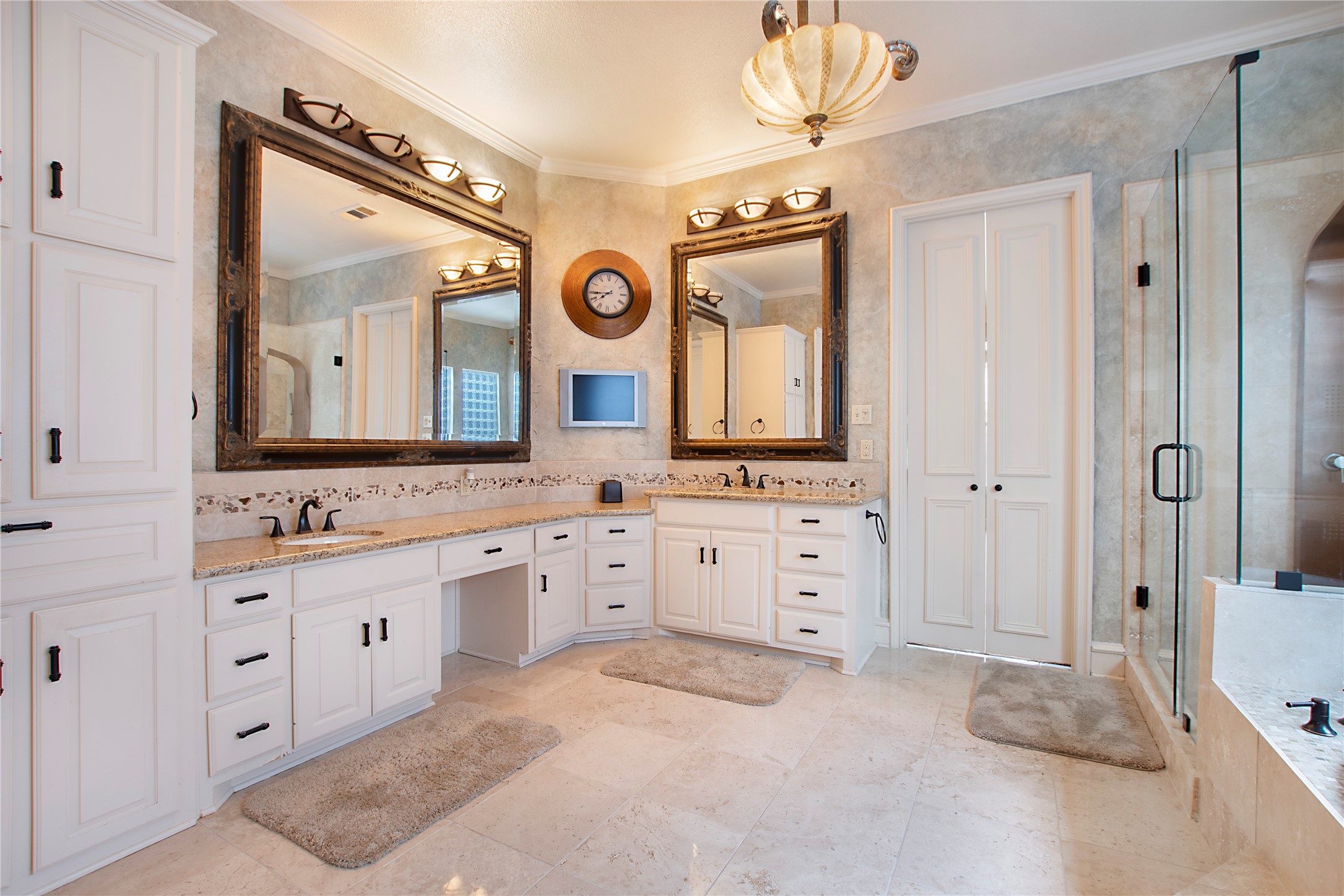 8931 Guernsey Lane