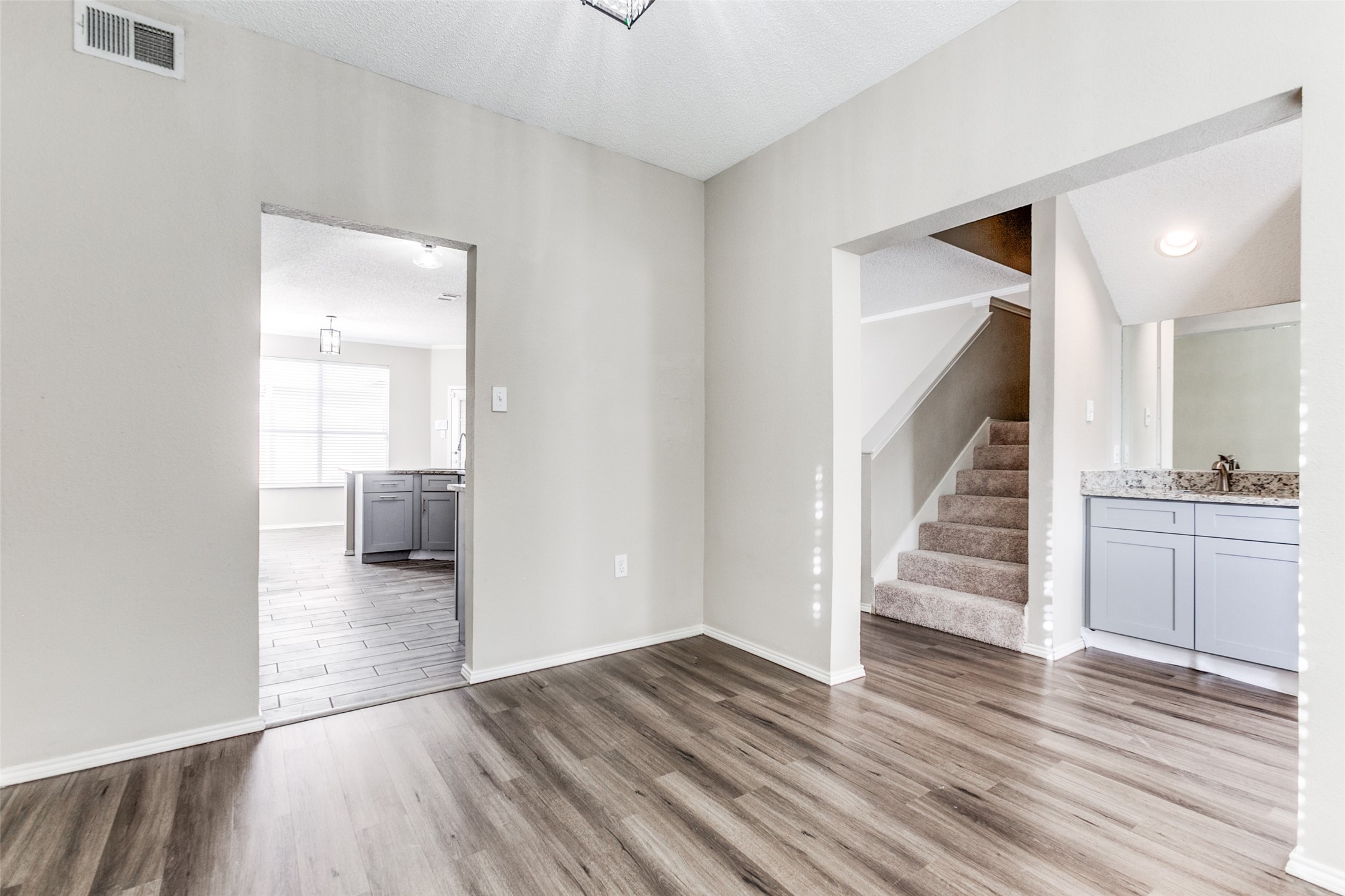 6055 Mapleshade Lane