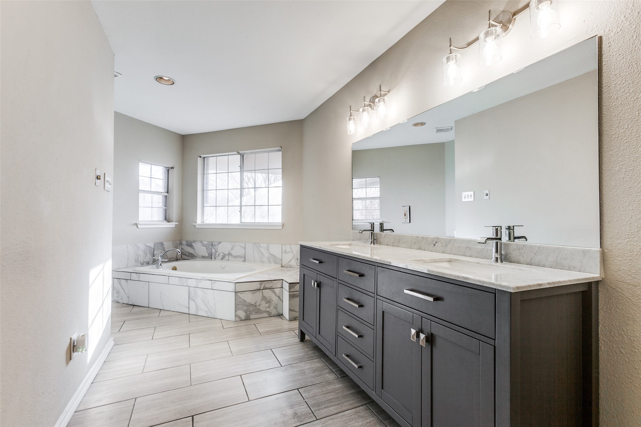 6055 Mapleshade Lane