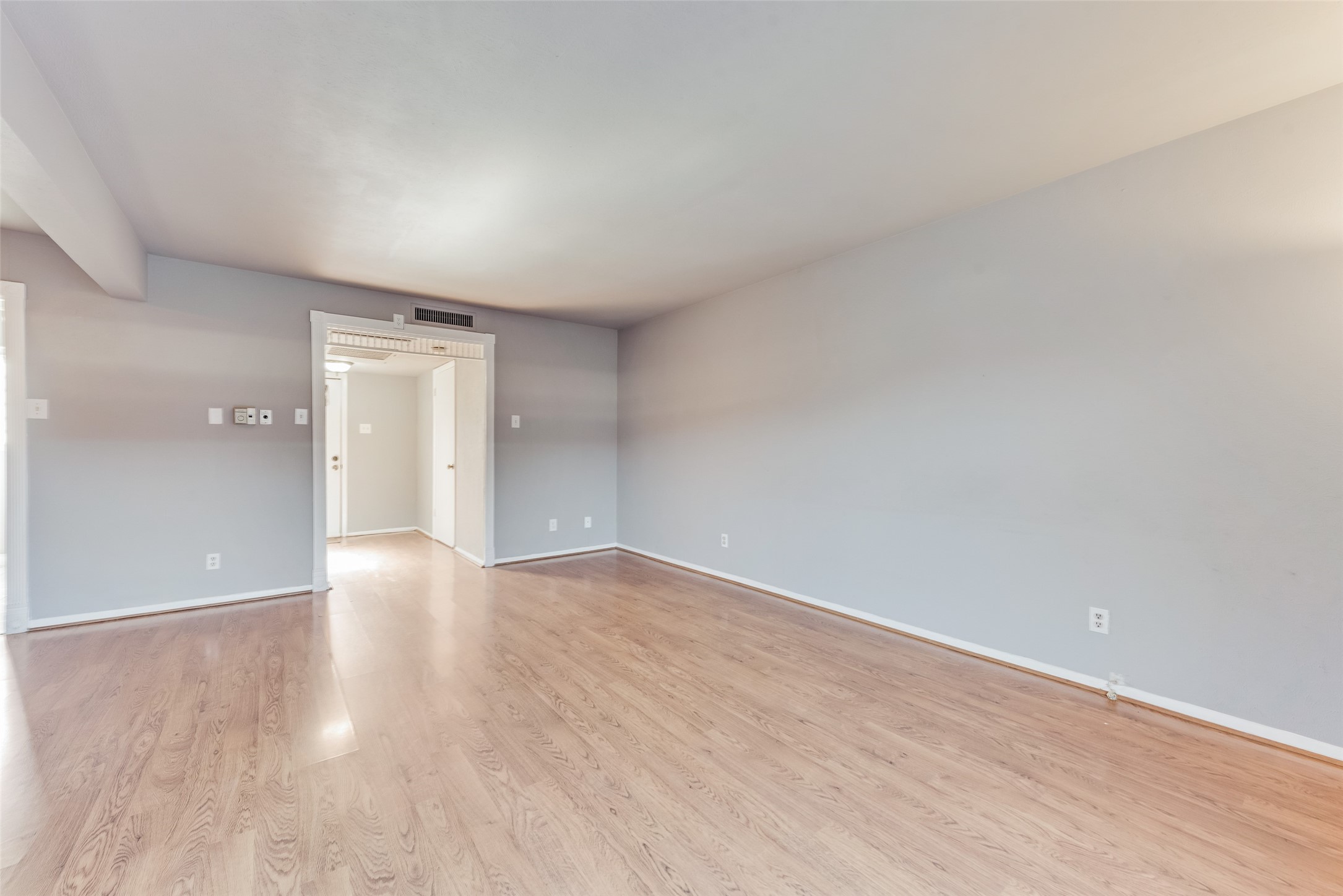 1809 E Grauwyler Road 130