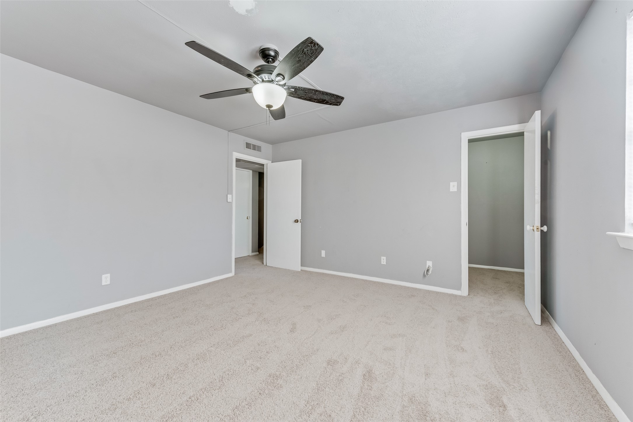 1809 E Grauwyler Road 130