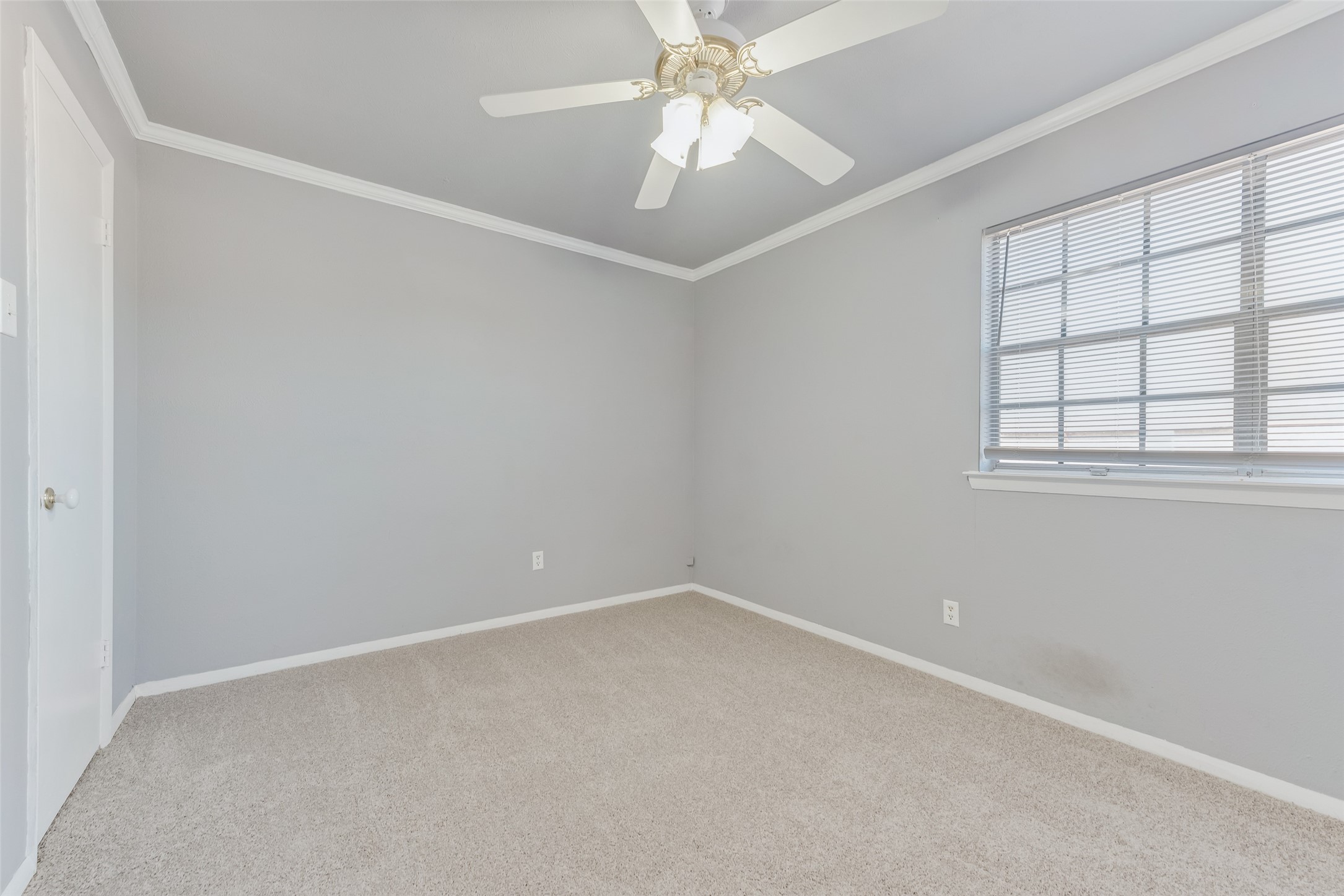1809 E Grauwyler Road 130