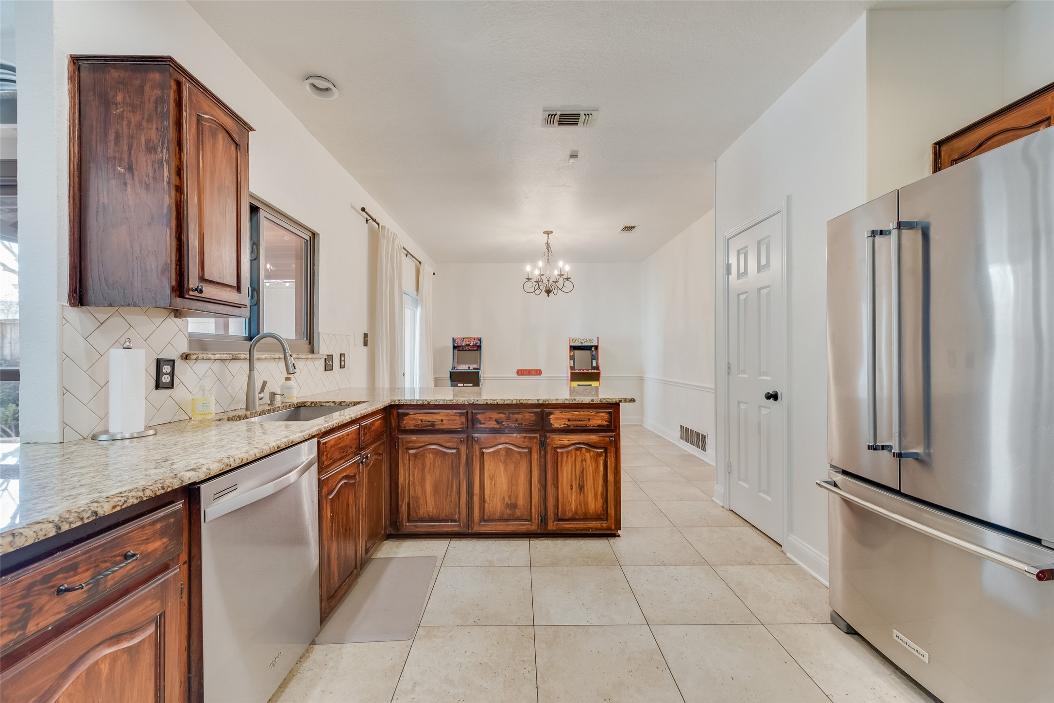 5016 Pershing Street