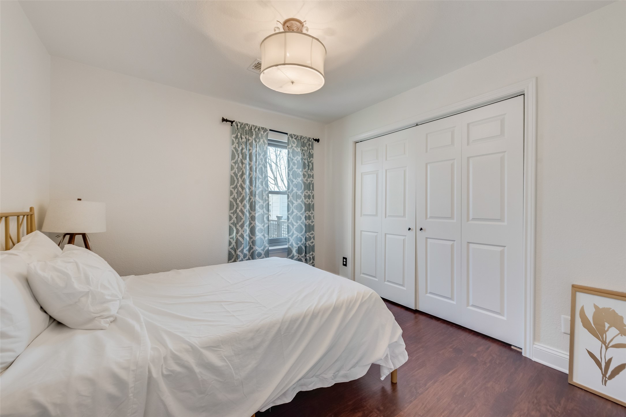 5016 Pershing Street