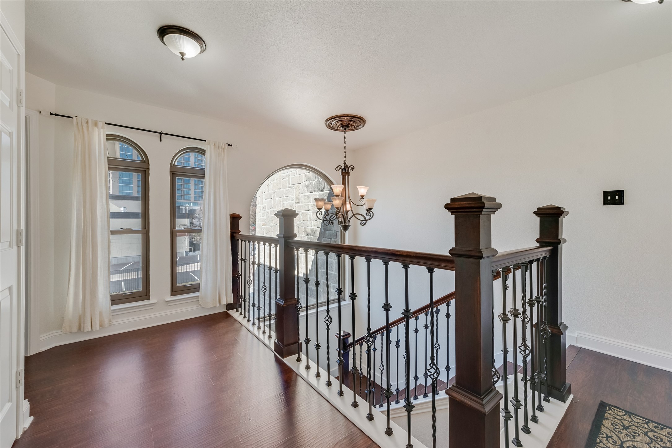 5016 Pershing Street