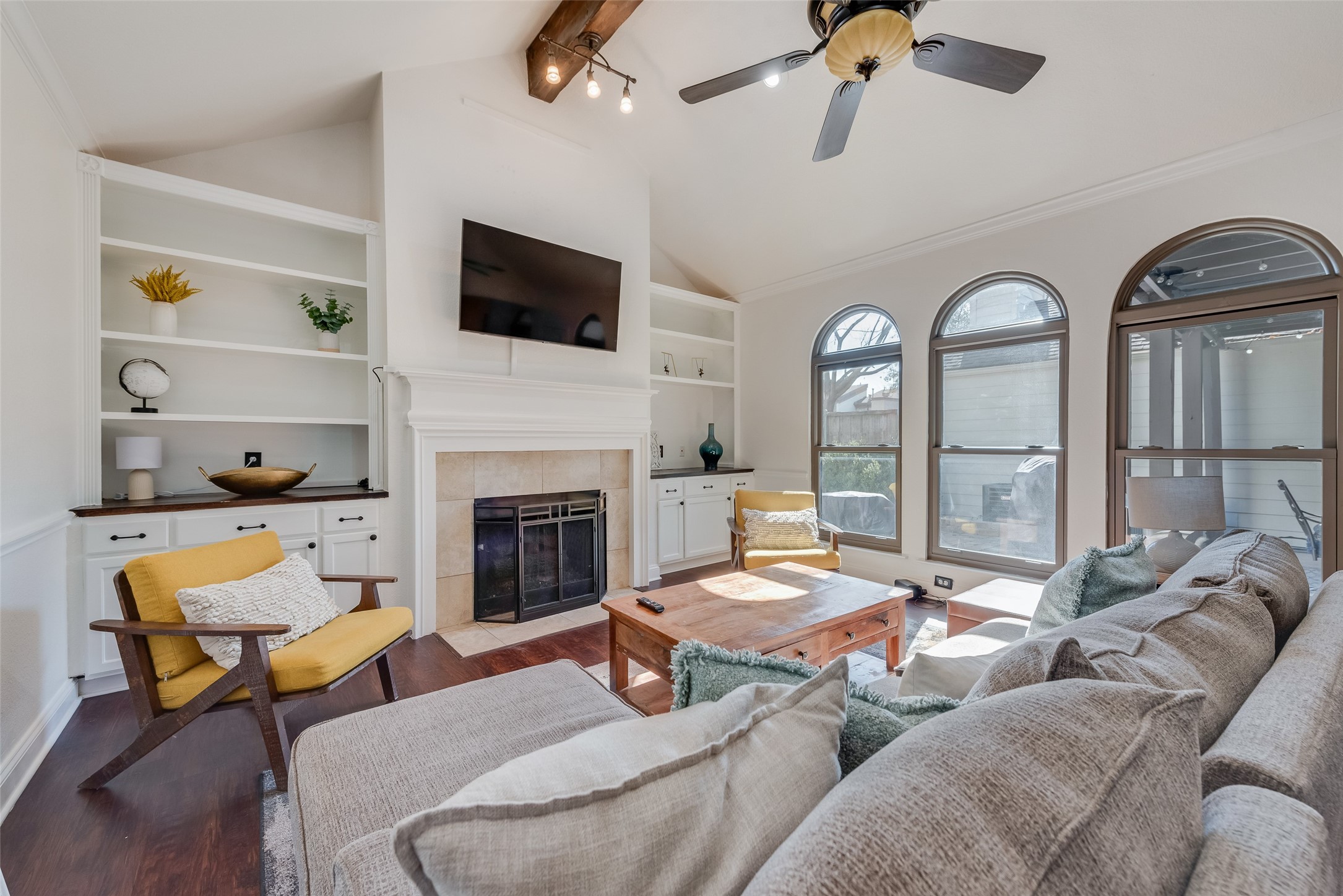 5016 Pershing Street