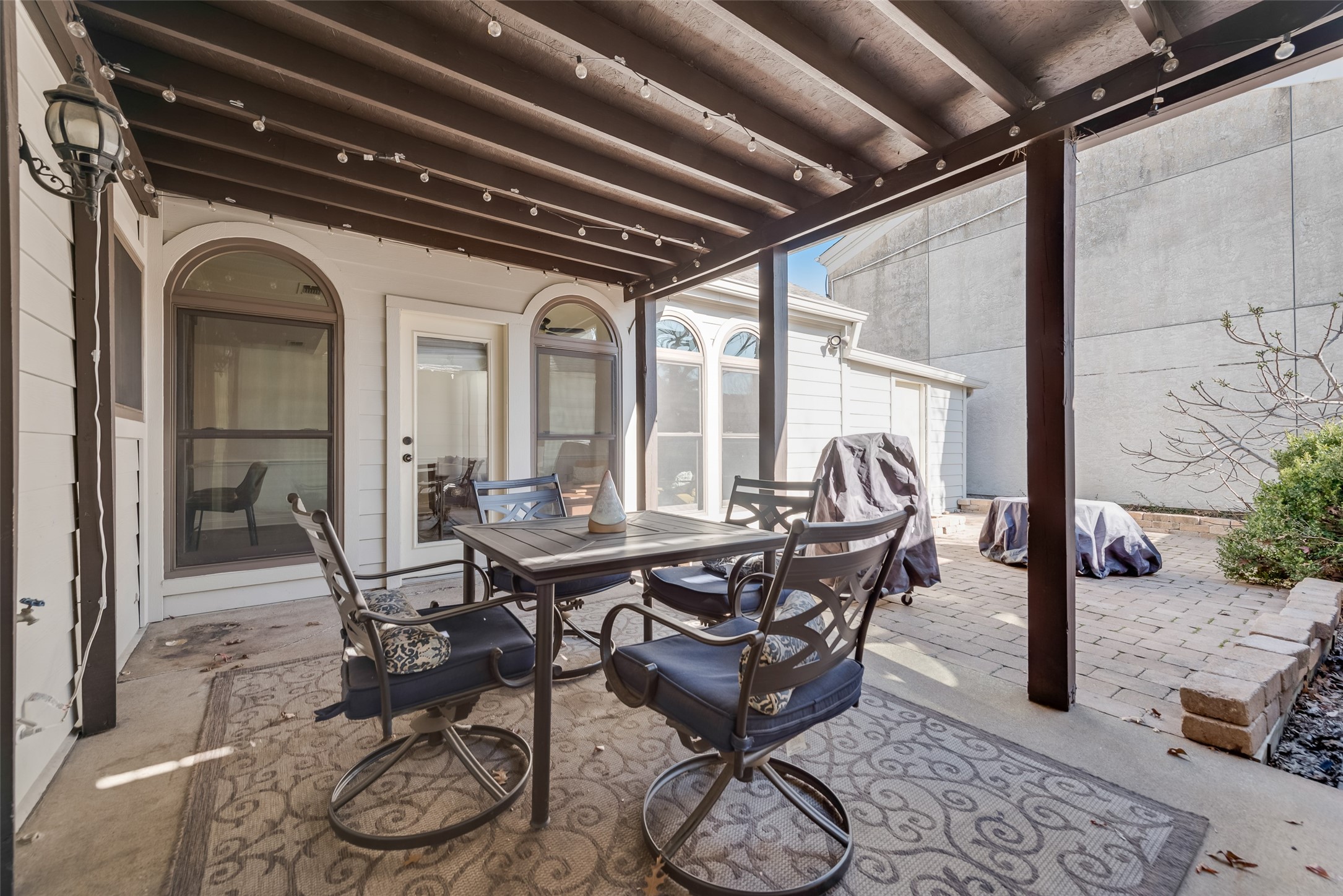 5016 Pershing Street