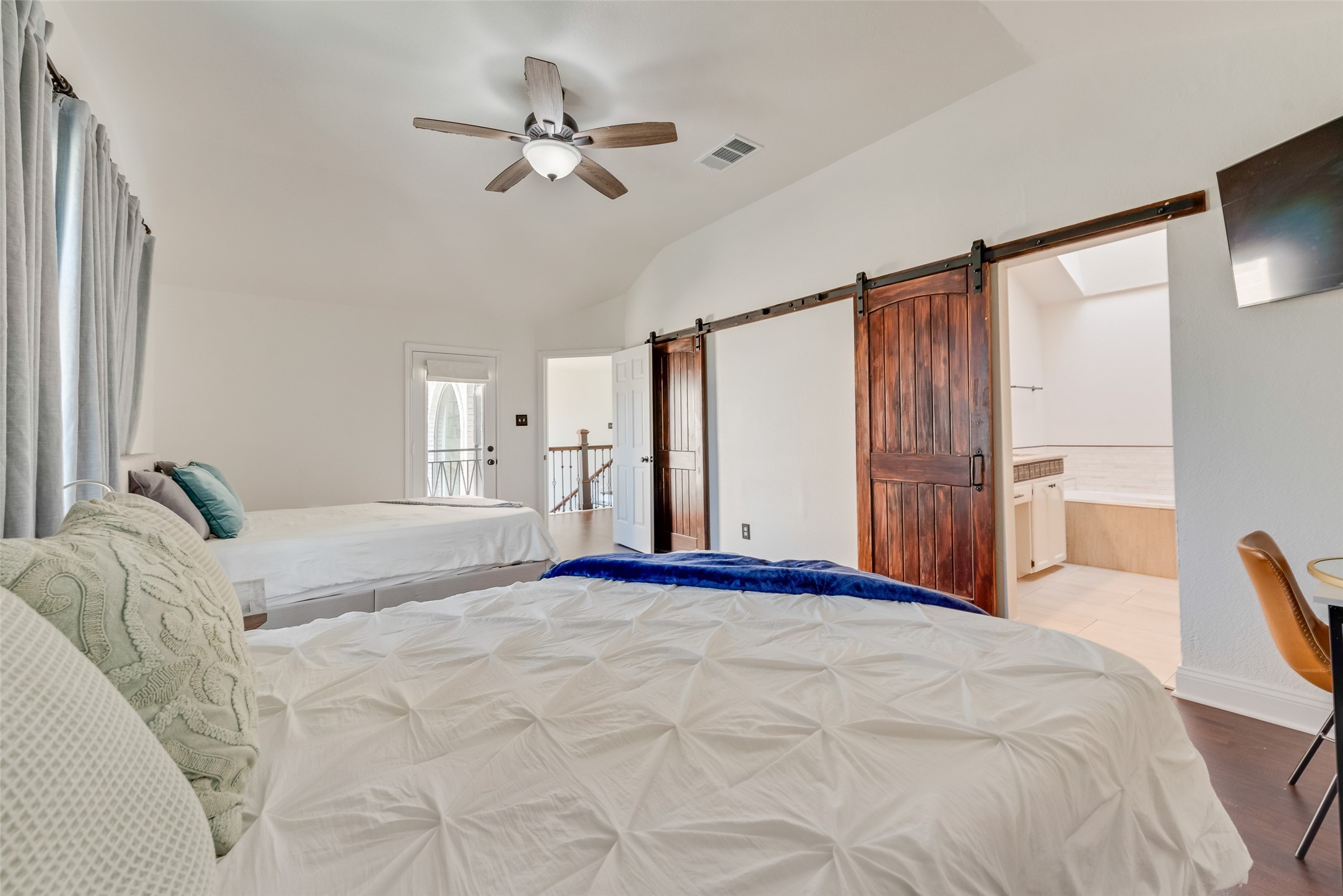 5016 Pershing Street