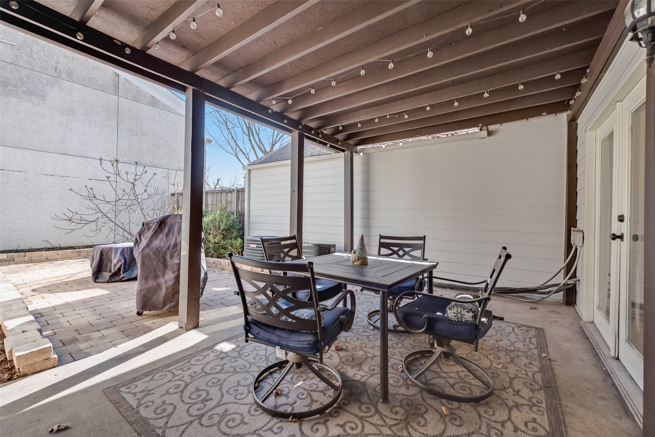 5016 Pershing Street