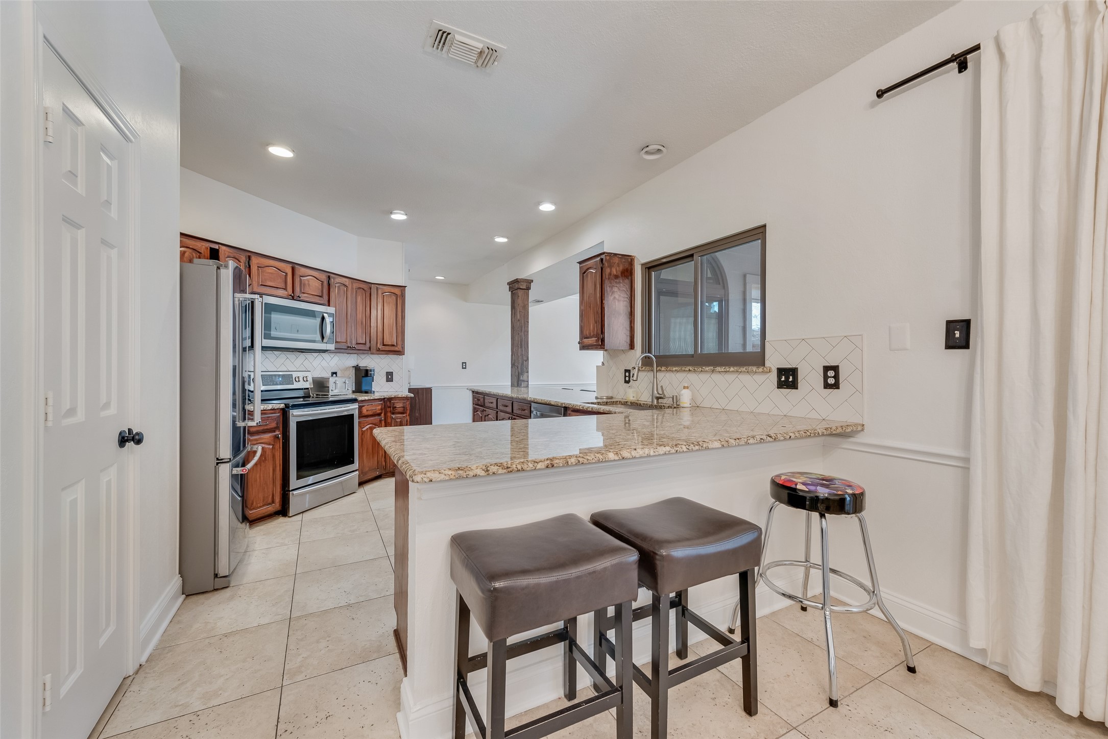 5016 Pershing Street