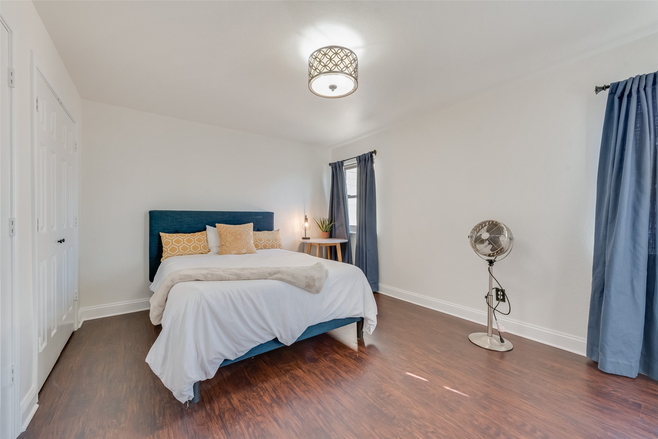 5016 Pershing Street