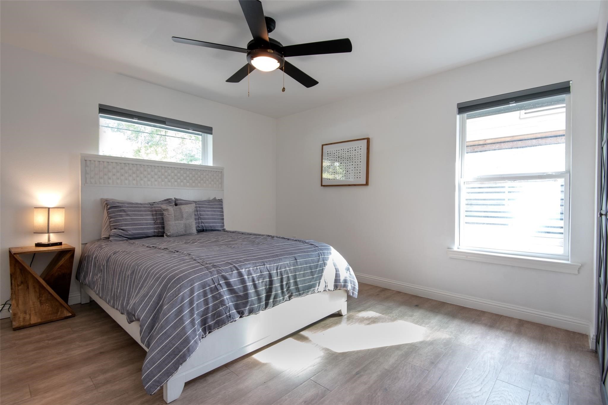 5346 W Mockingbird Lane