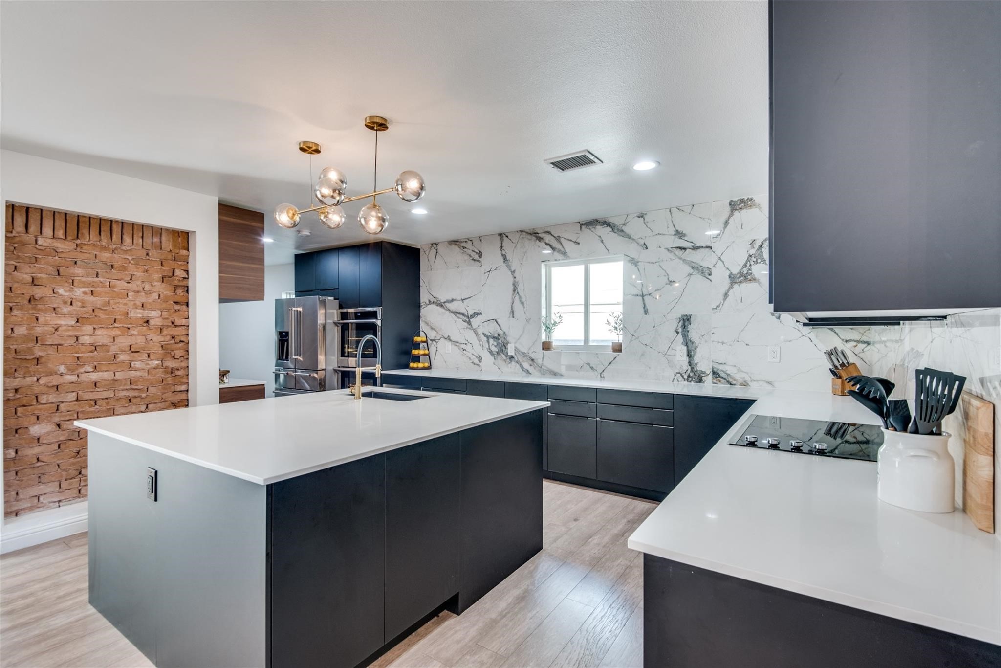 5346 W Mockingbird Lane