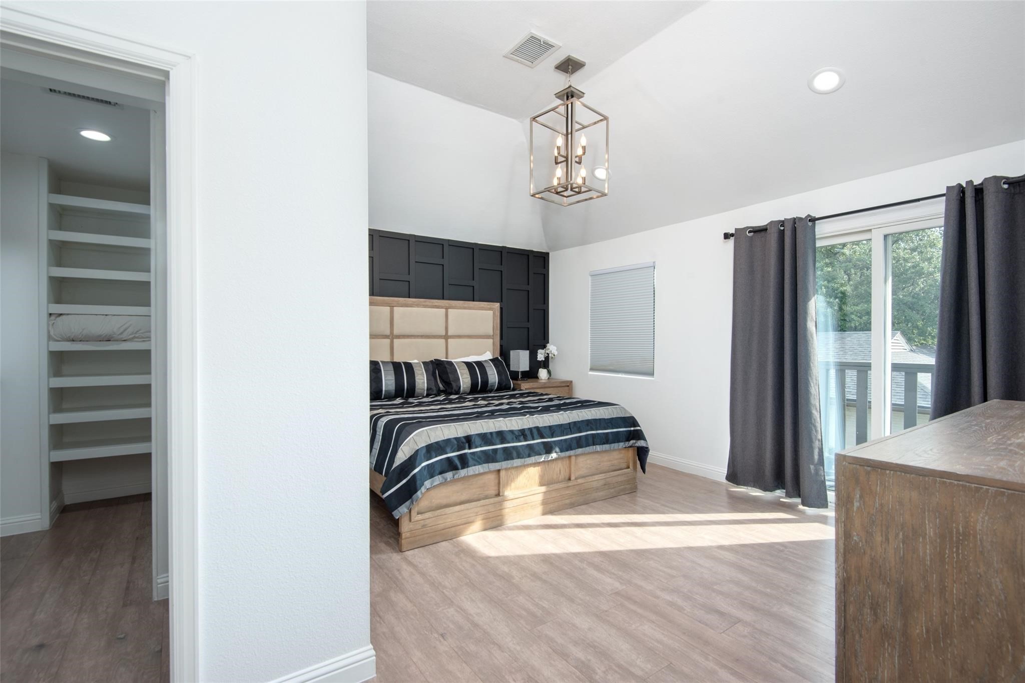 5346 W Mockingbird Lane