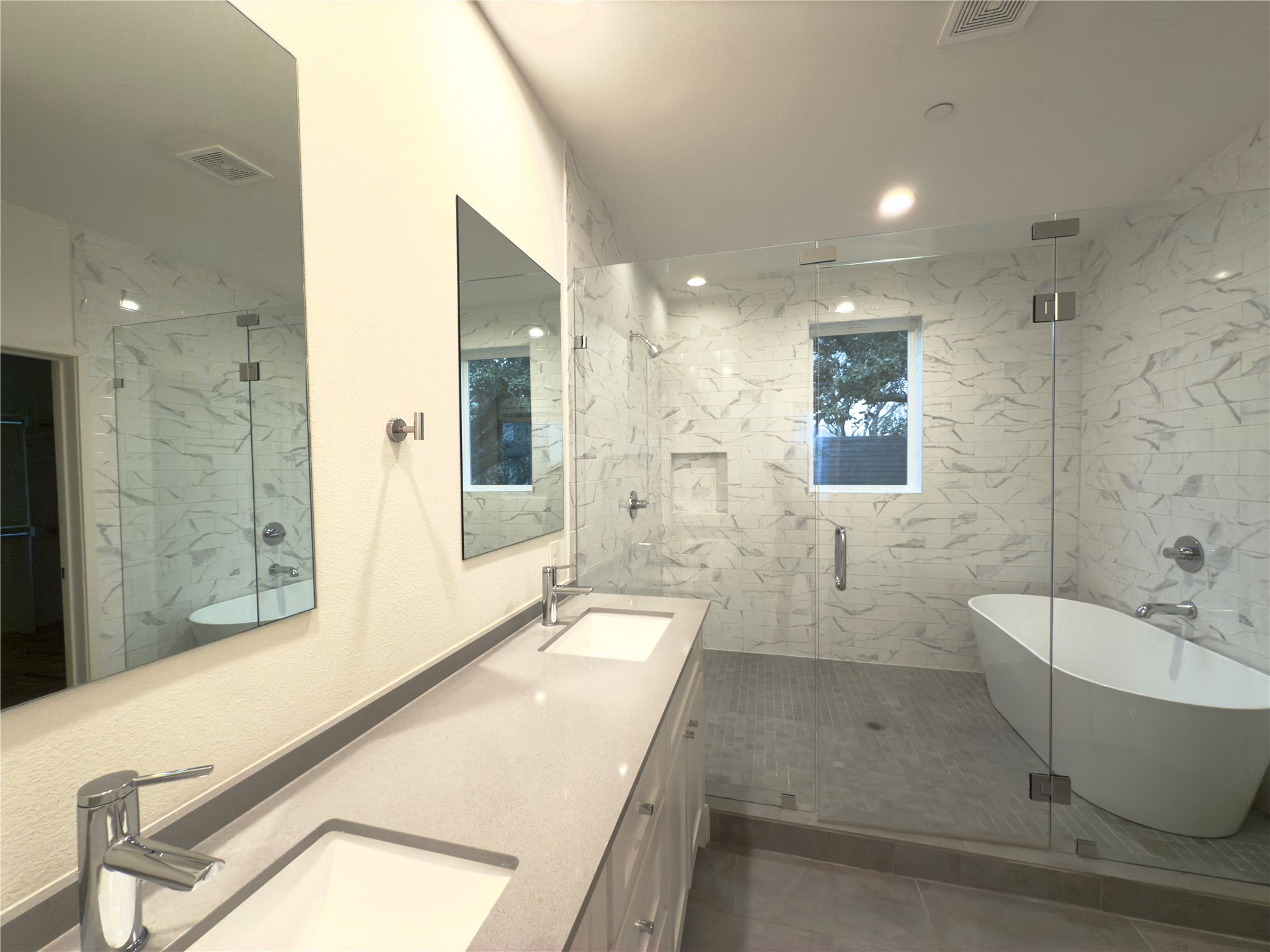 4138 Herschel Avenue 101