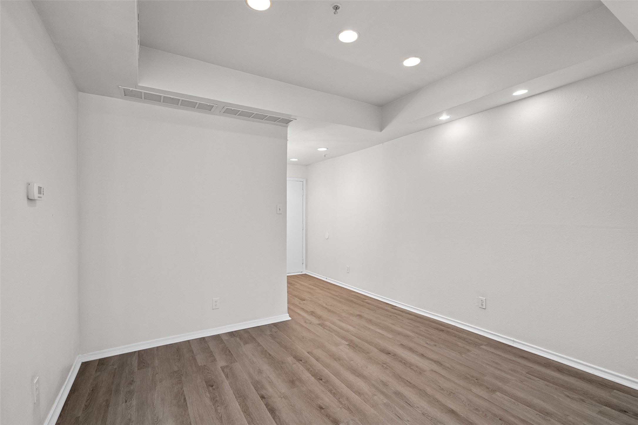 4104 N Hall Street 216