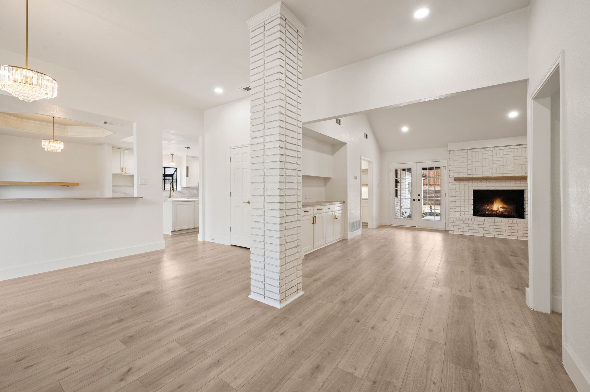 2905 Crestline Drive