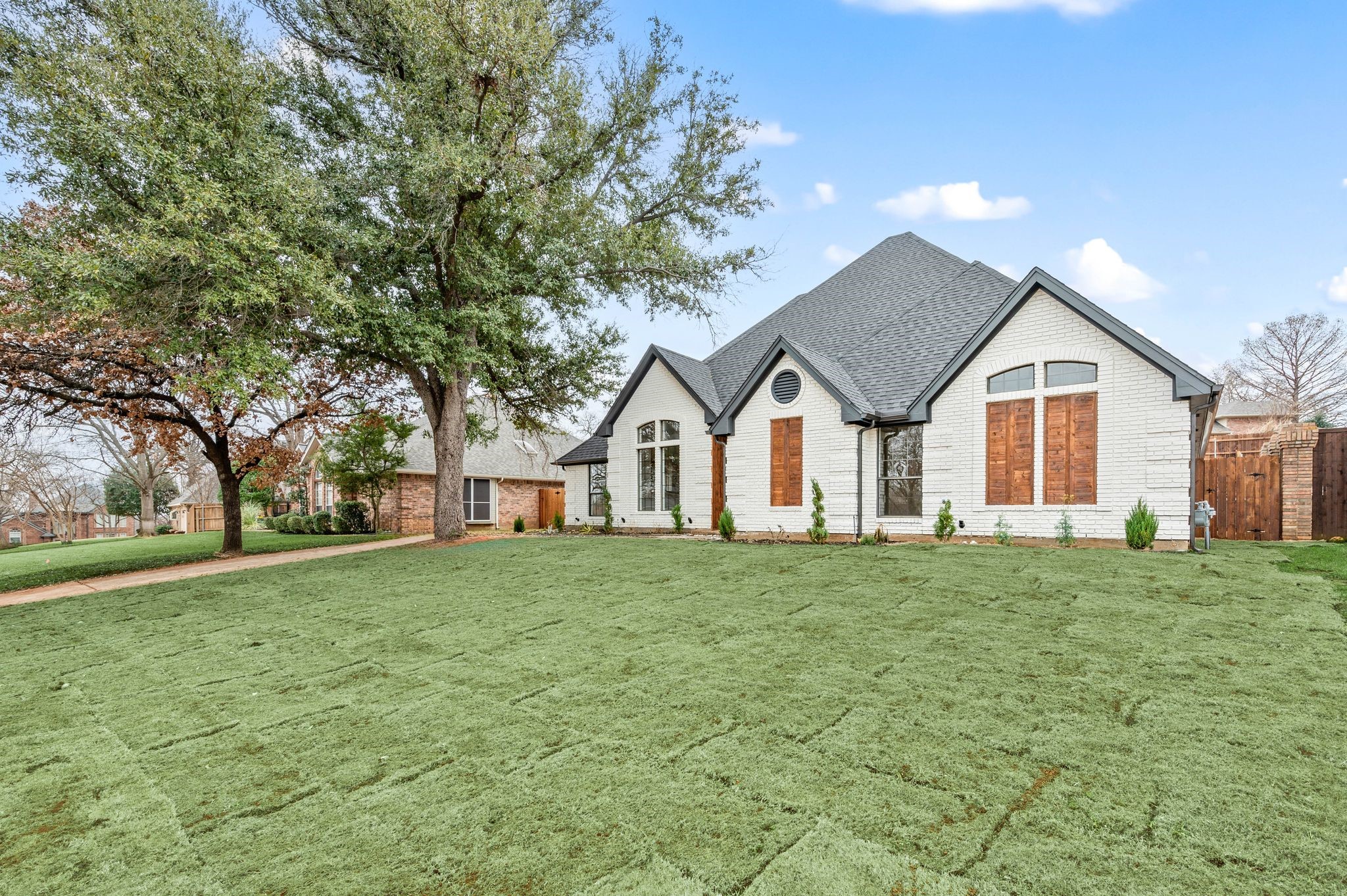 2905 Crestline Drive