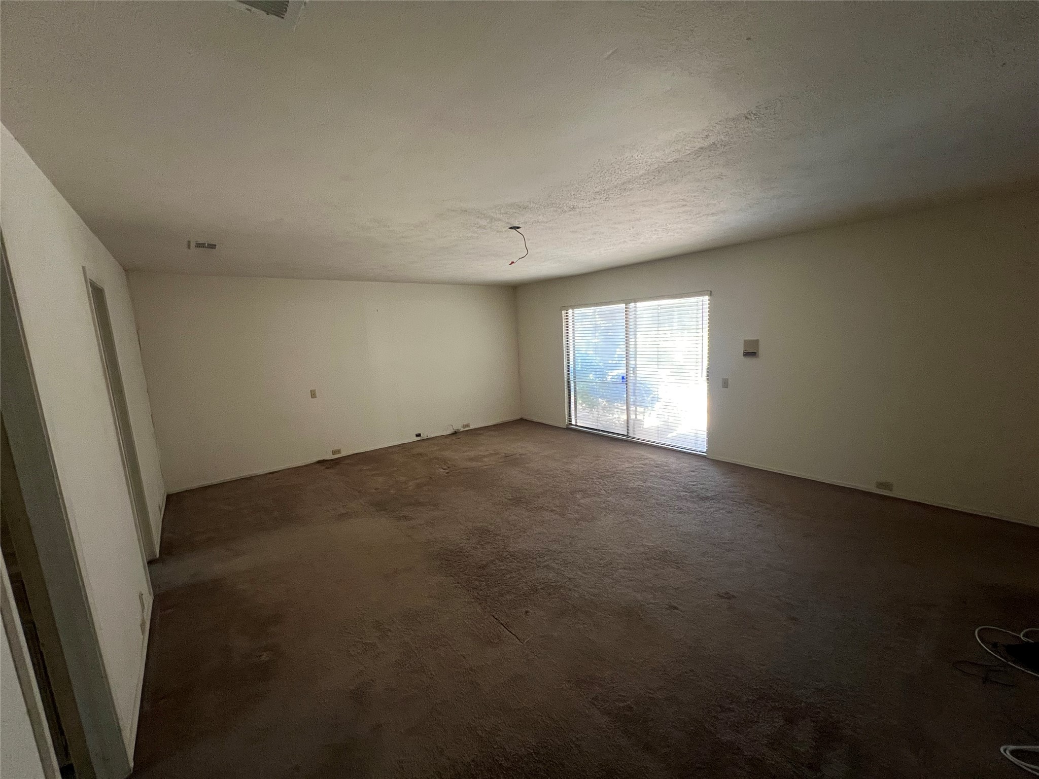 16918 Hunters Point Drive