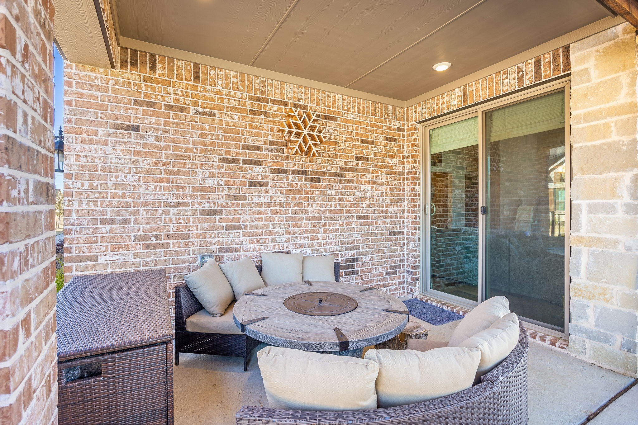 3811 Rochelle Court