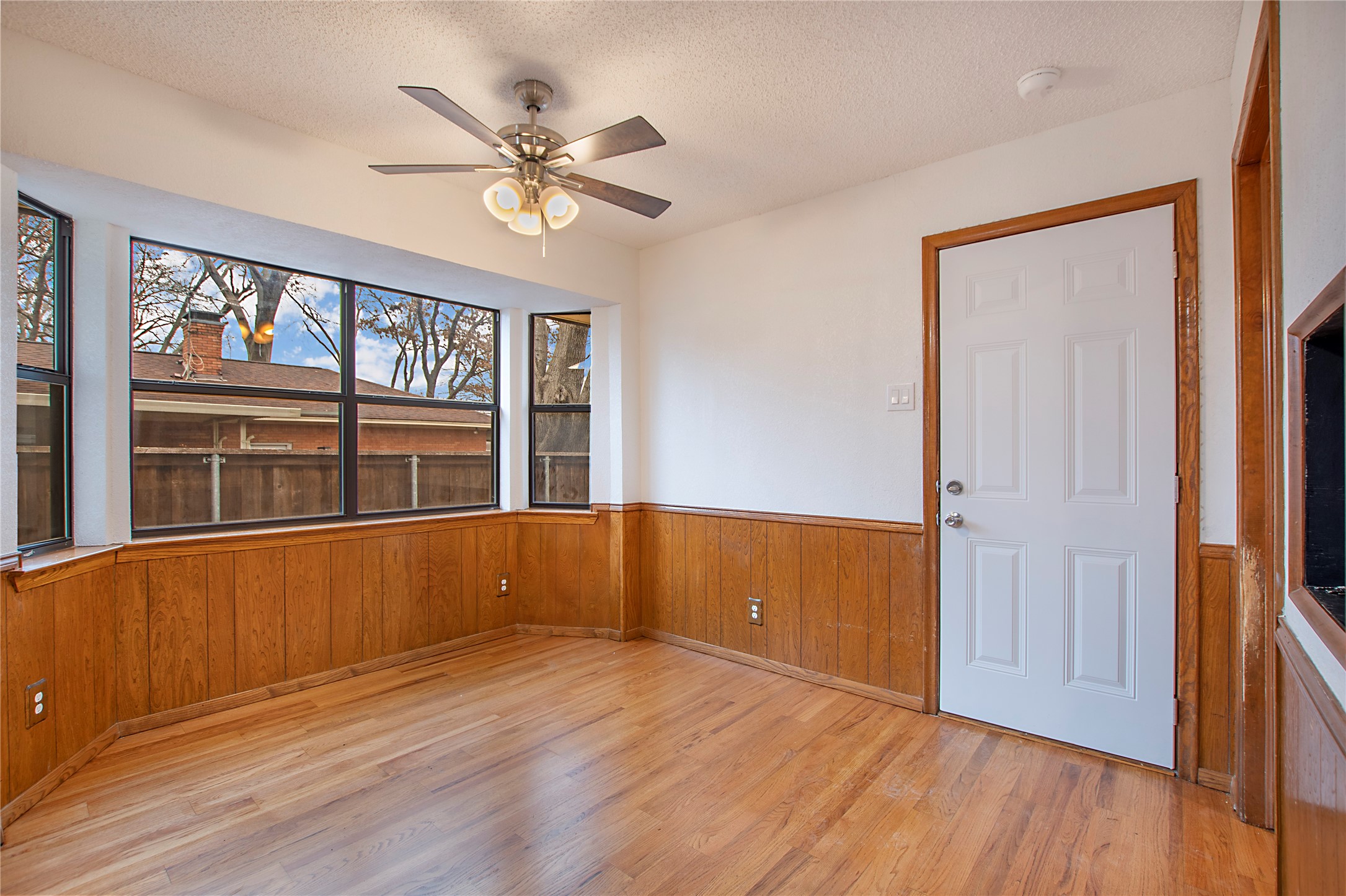 2114 Lansdowne Drive