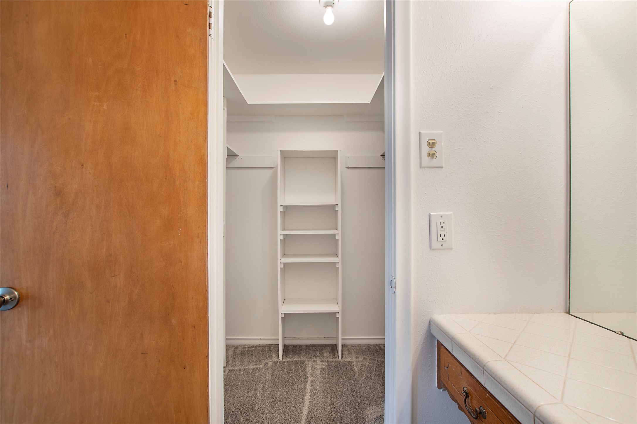 2114 Lansdowne Drive