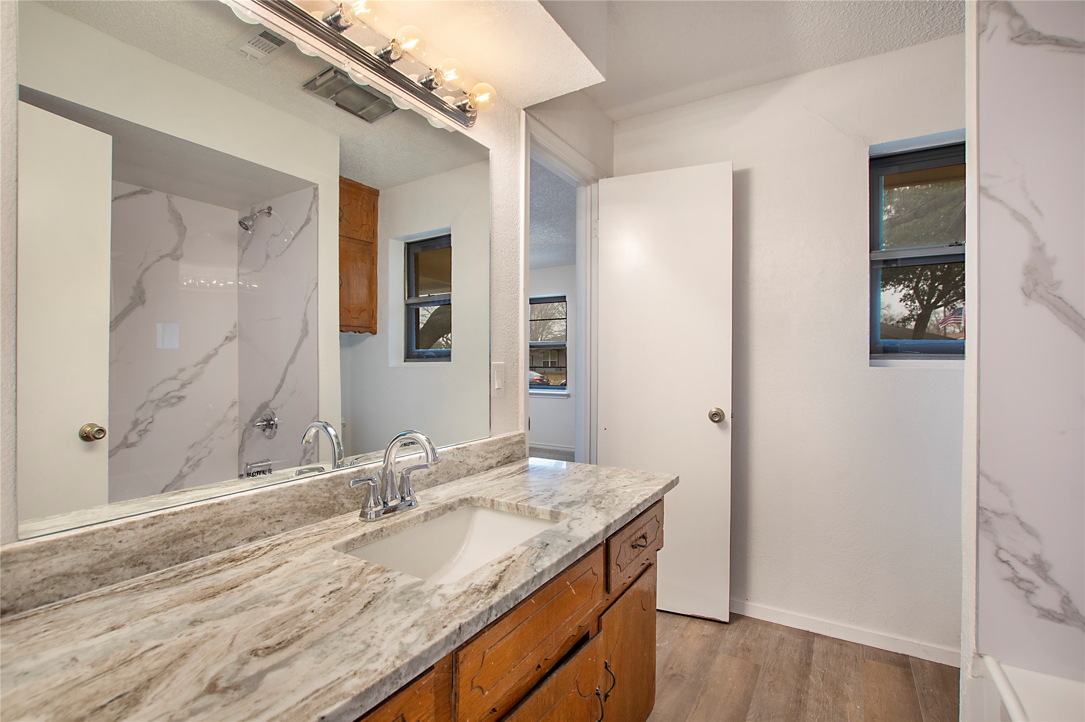 2114 Lansdowne Drive