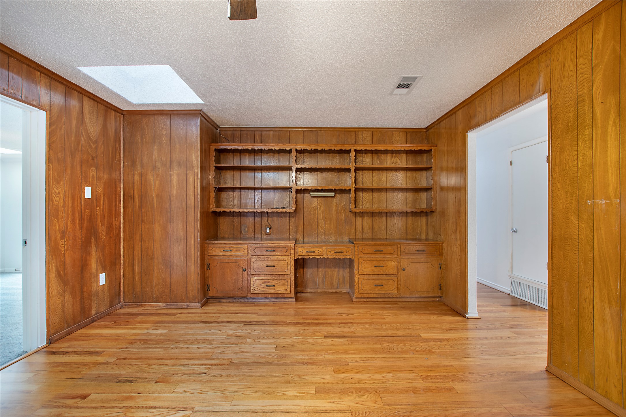 2114 Lansdowne Drive