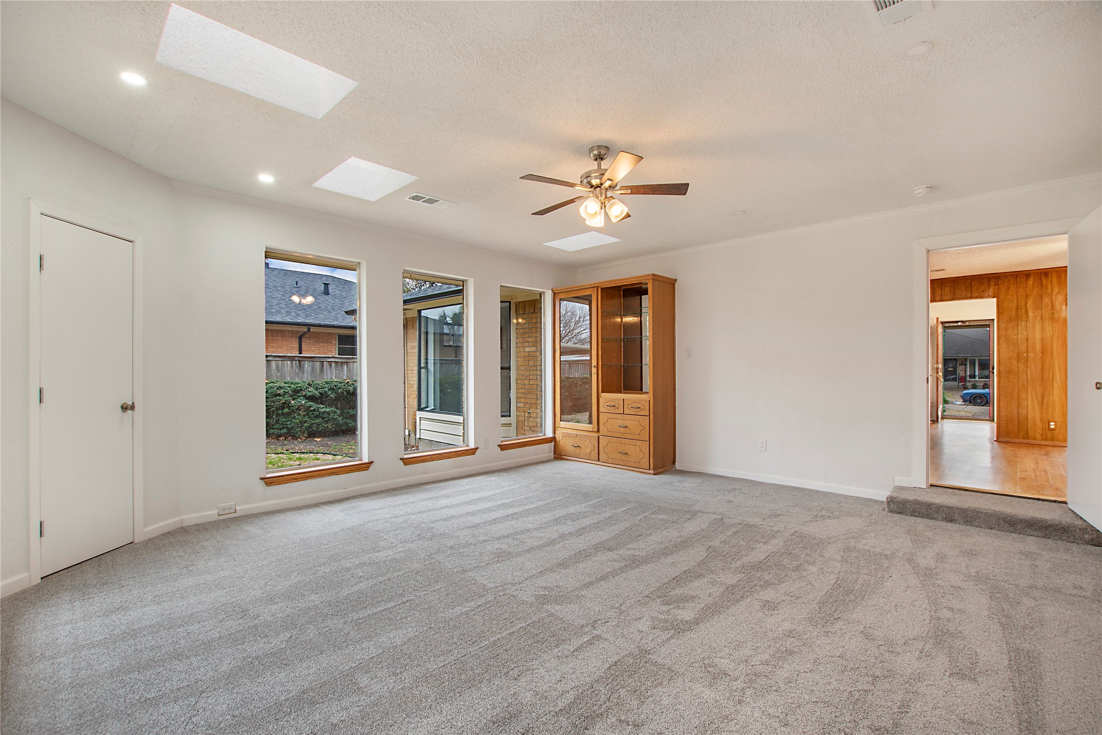 2114 Lansdowne Drive