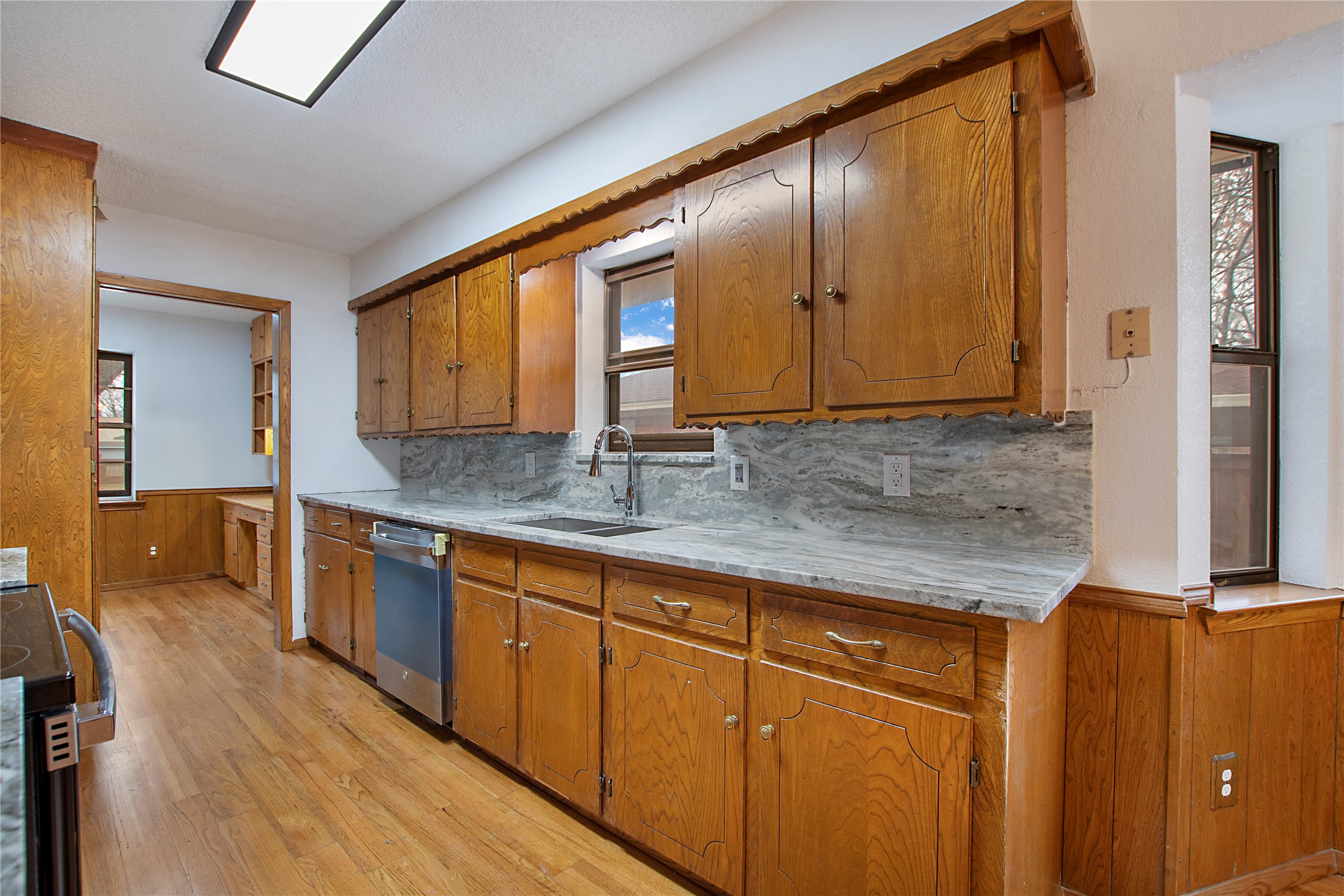 2114 Lansdowne Drive