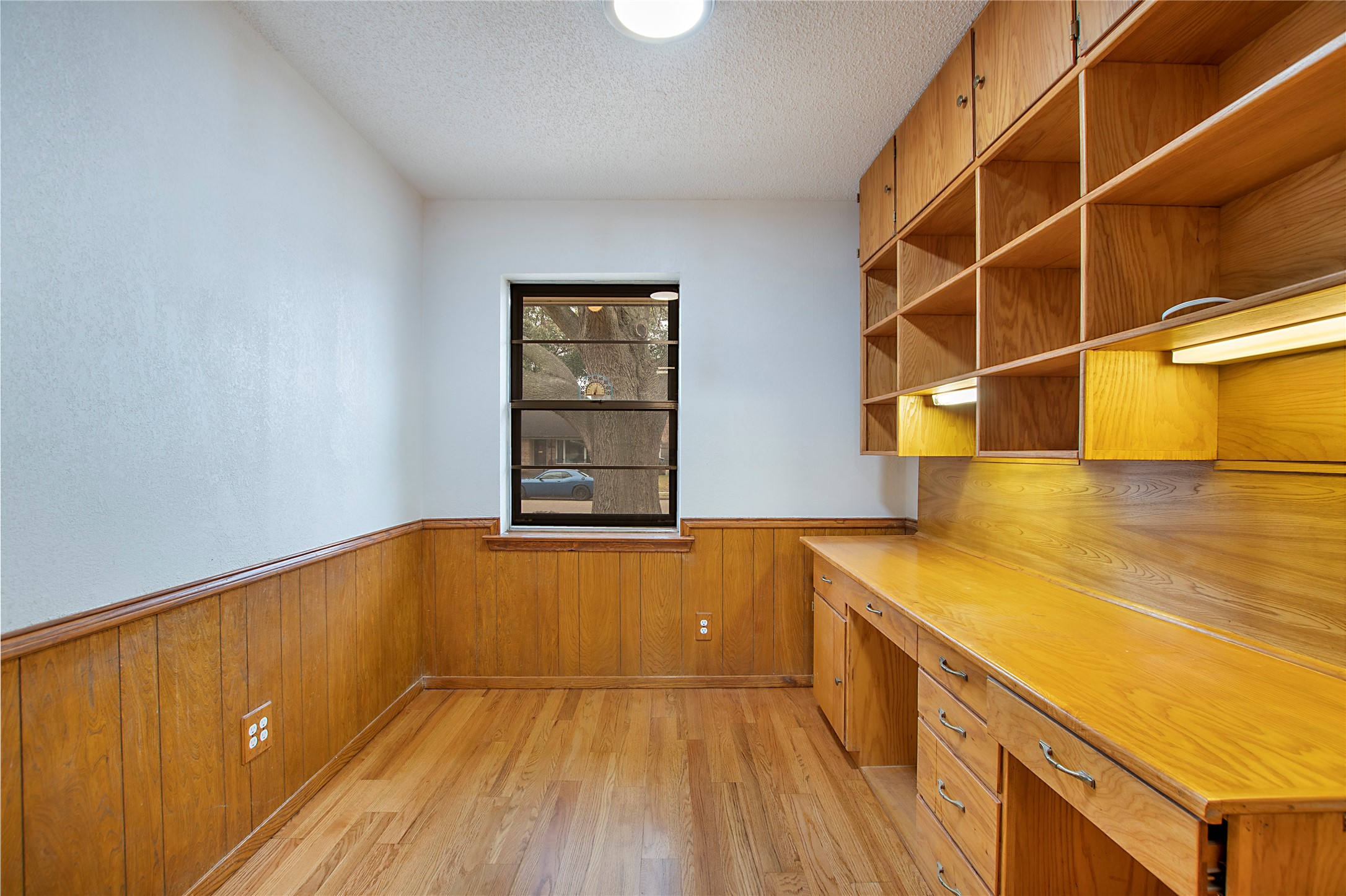 2114 Lansdowne Drive