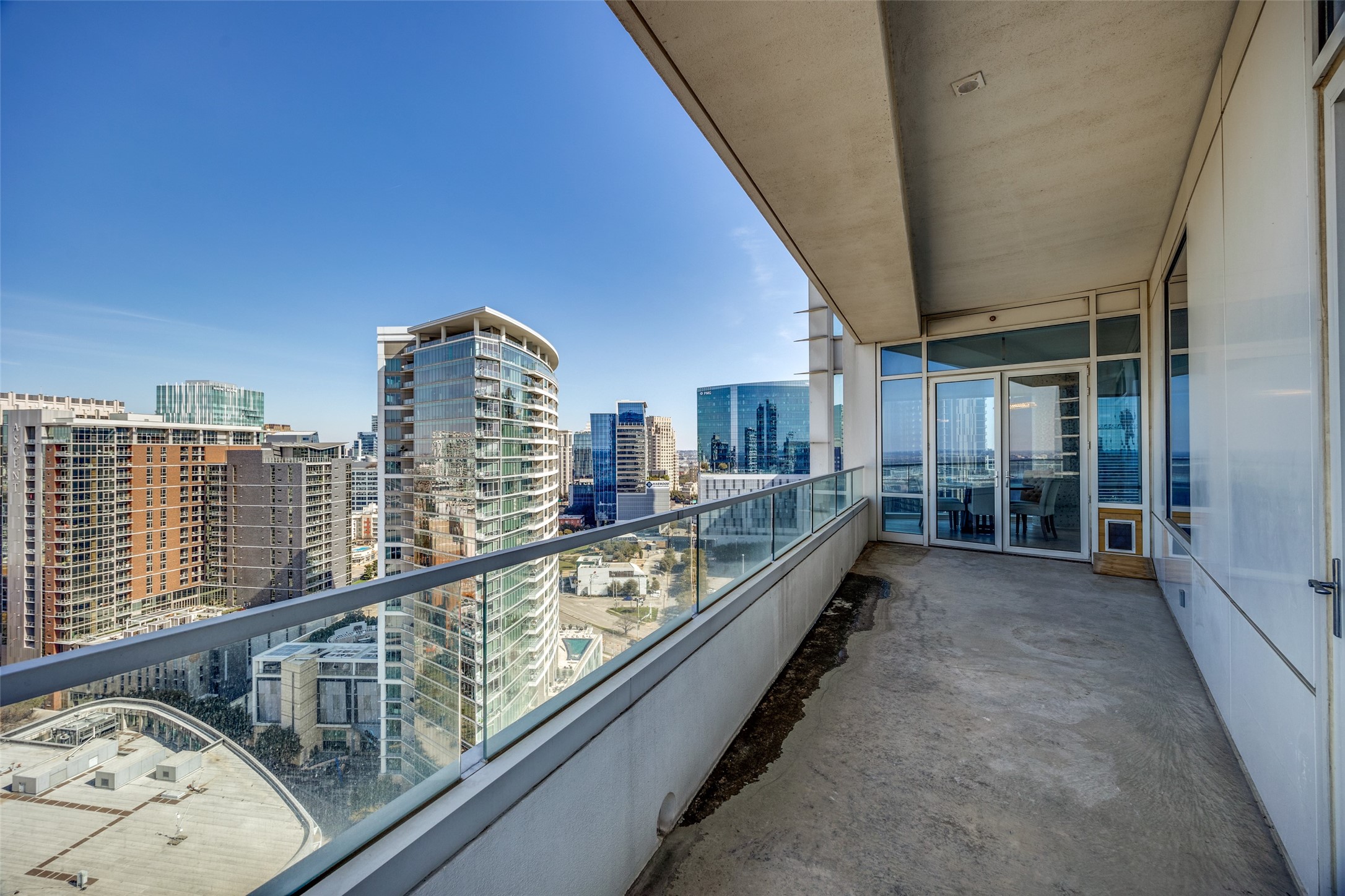 2430 Victory Park Lane 2109