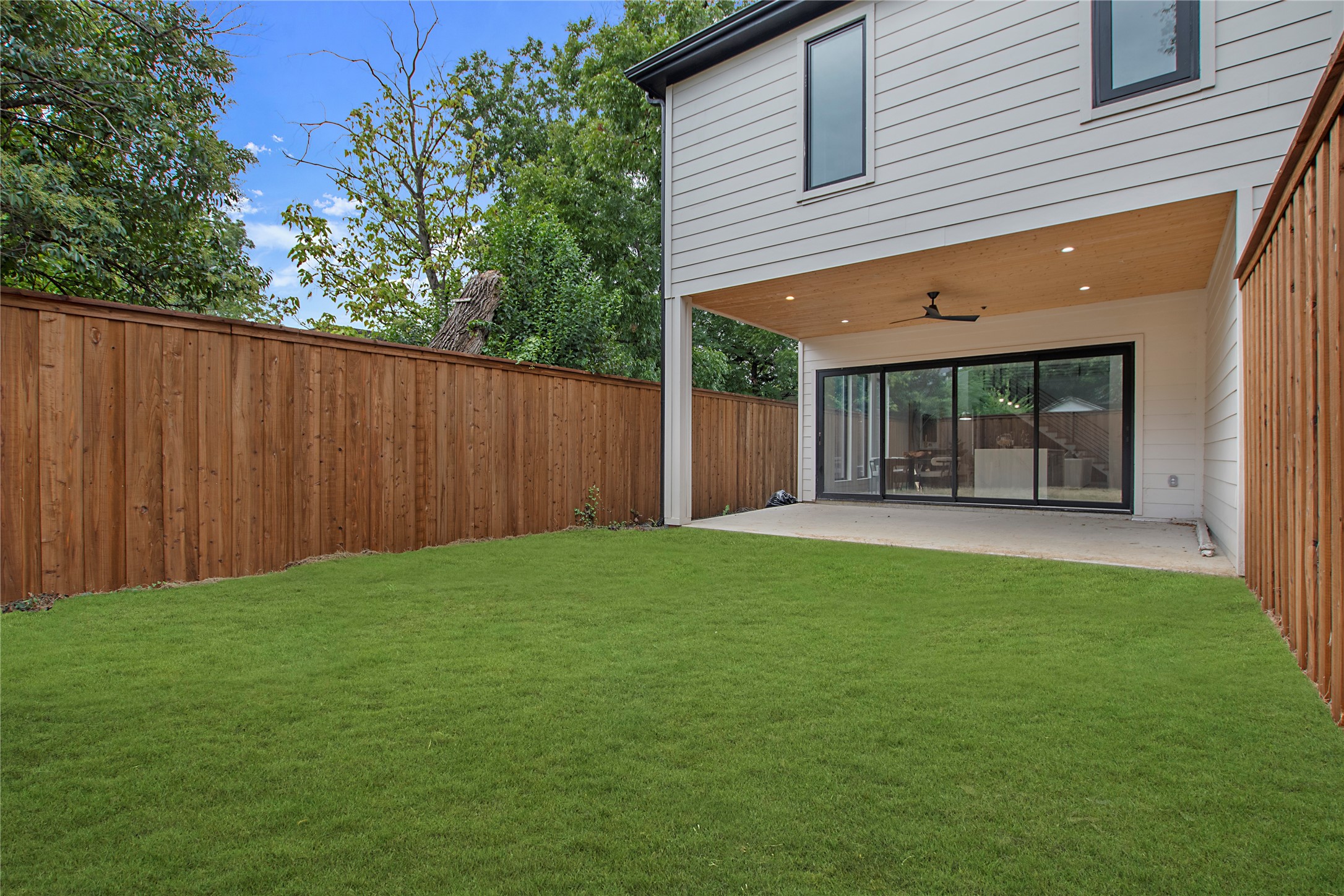 2306 Hondo